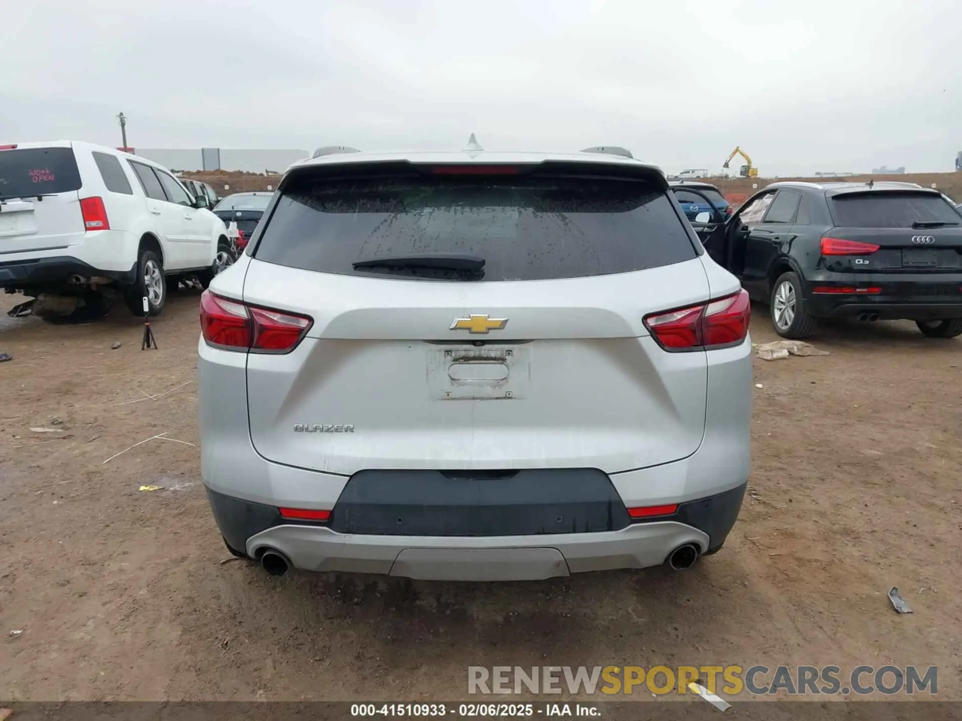 16 Photograph of a damaged car 3GNKBBRA7KS643152 CHEVROLET BLAZER 2019