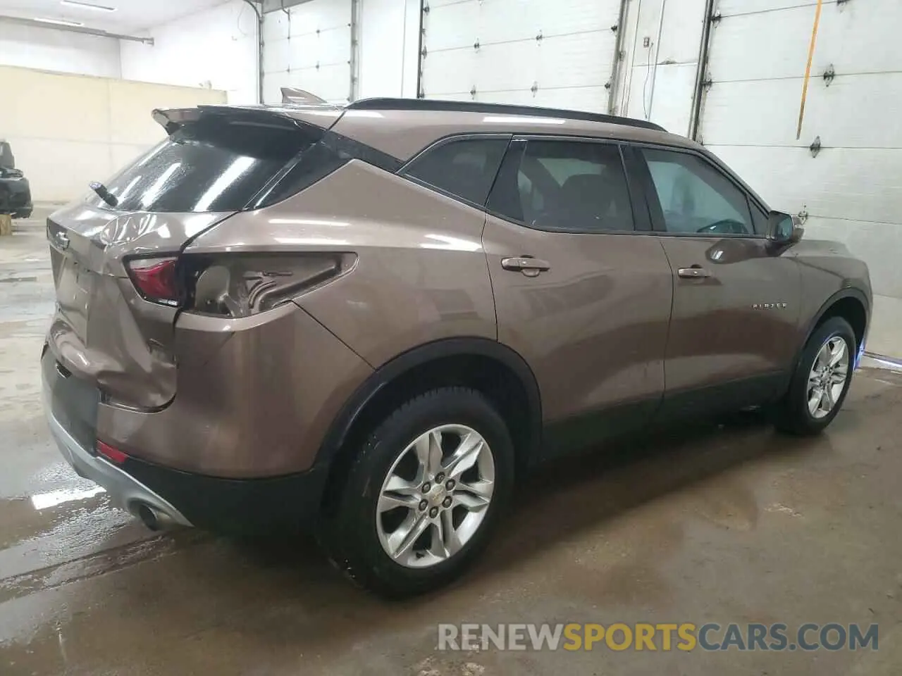 3 Photograph of a damaged car 3GNKBBRA7KS643751 CHEVROLET BLAZER 2019
