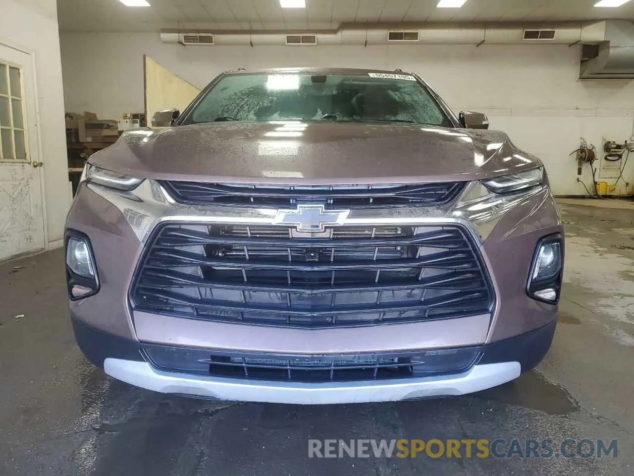 5 Photograph of a damaged car 3GNKBBRA7KS643751 CHEVROLET BLAZER 2019