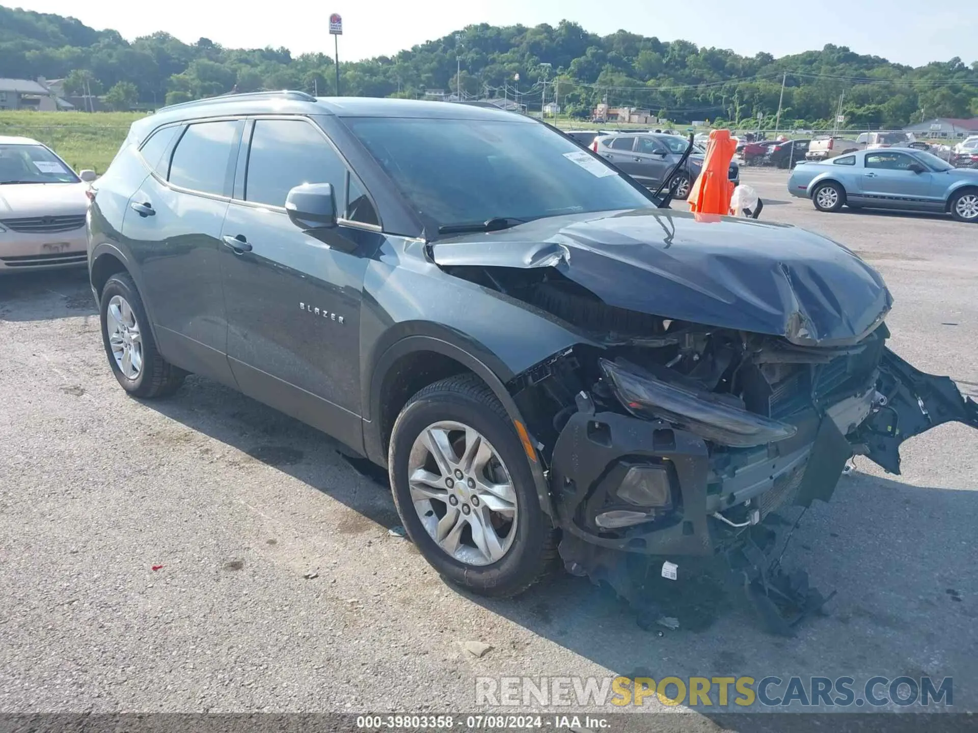 1 Photograph of a damaged car 3GNKBBRA7KS683098 CHEVROLET BLAZER 2019
