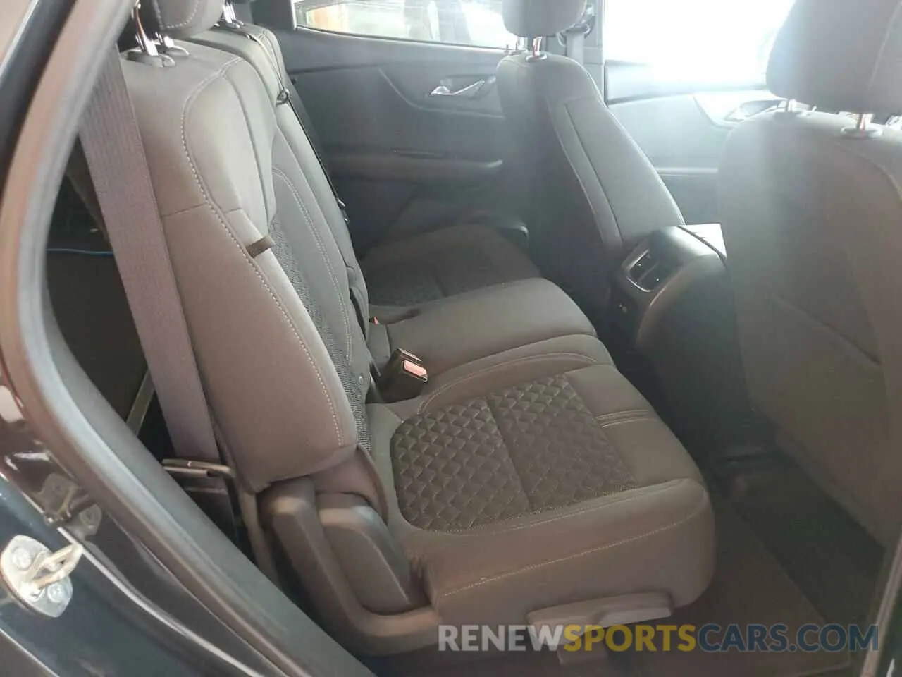 11 Photograph of a damaged car 3GNKBBRA7KS688270 CHEVROLET BLAZER 2019
