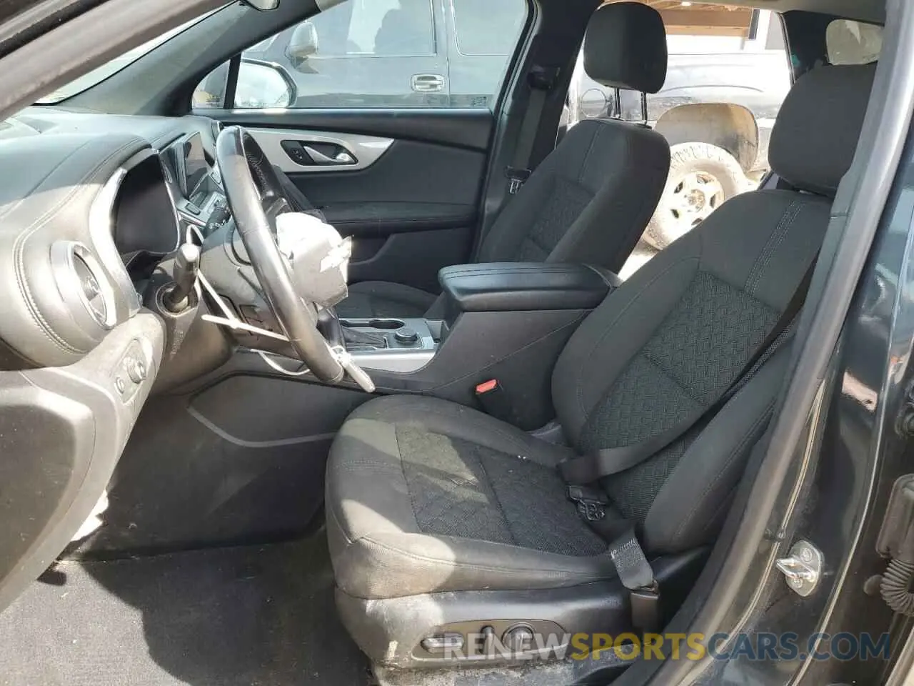 7 Photograph of a damaged car 3GNKBBRA8KS570129 CHEVROLET BLAZER 2019