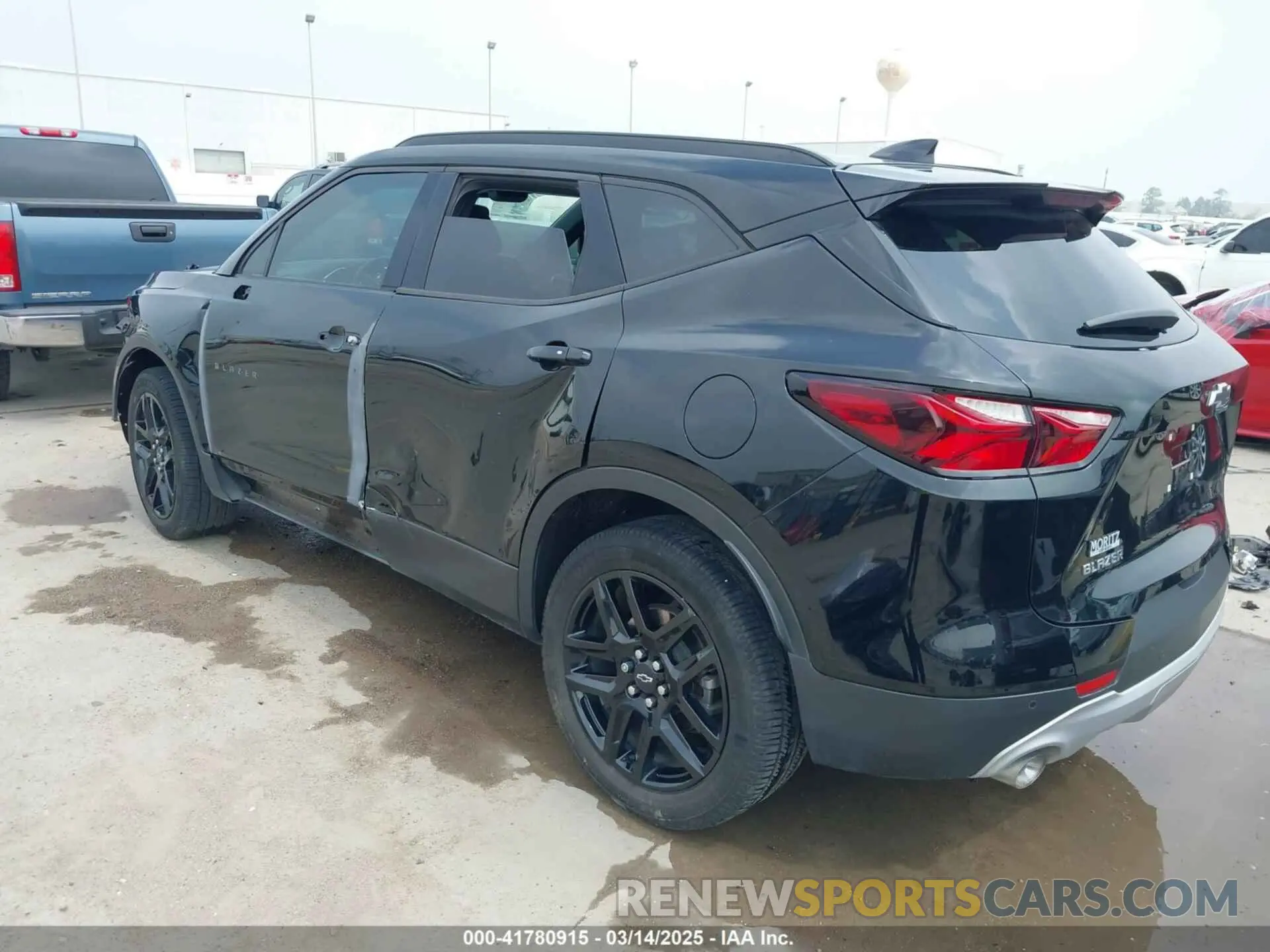 3 Photograph of a damaged car 3GNKBBRA8KS666035 CHEVROLET BLAZER 2019