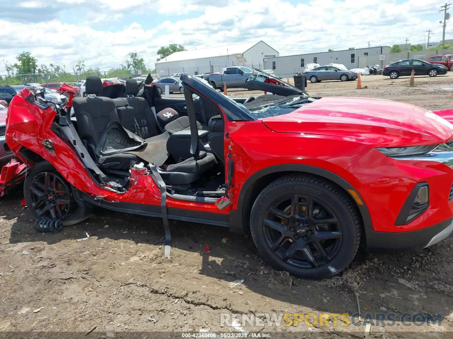 13 Photograph of a damaged car 3GNKBBRA8KS689220 CHEVROLET BLAZER 2019