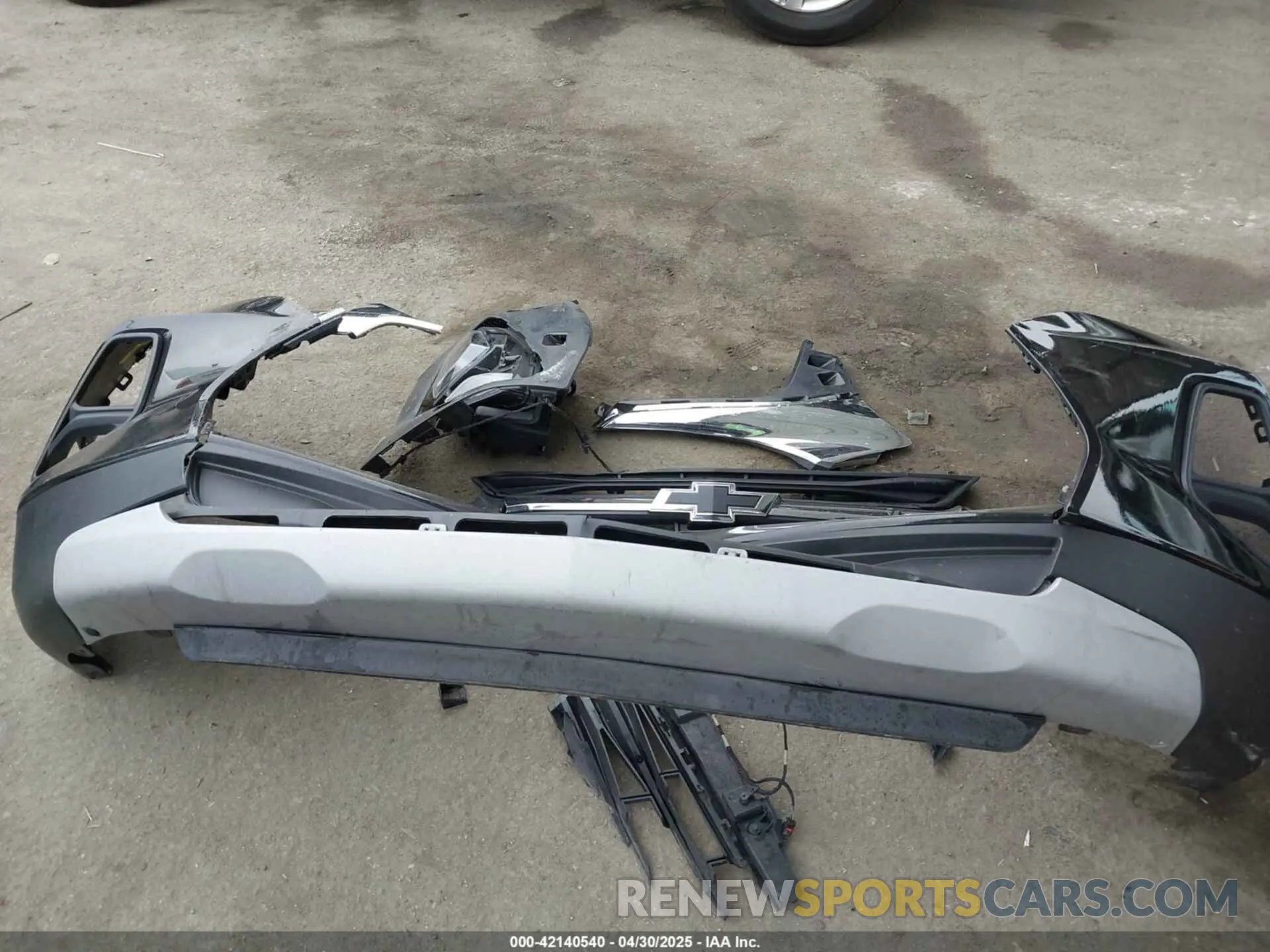 12 Photograph of a damaged car 3GNKBBRA8KS690478 CHEVROLET BLAZER 2019