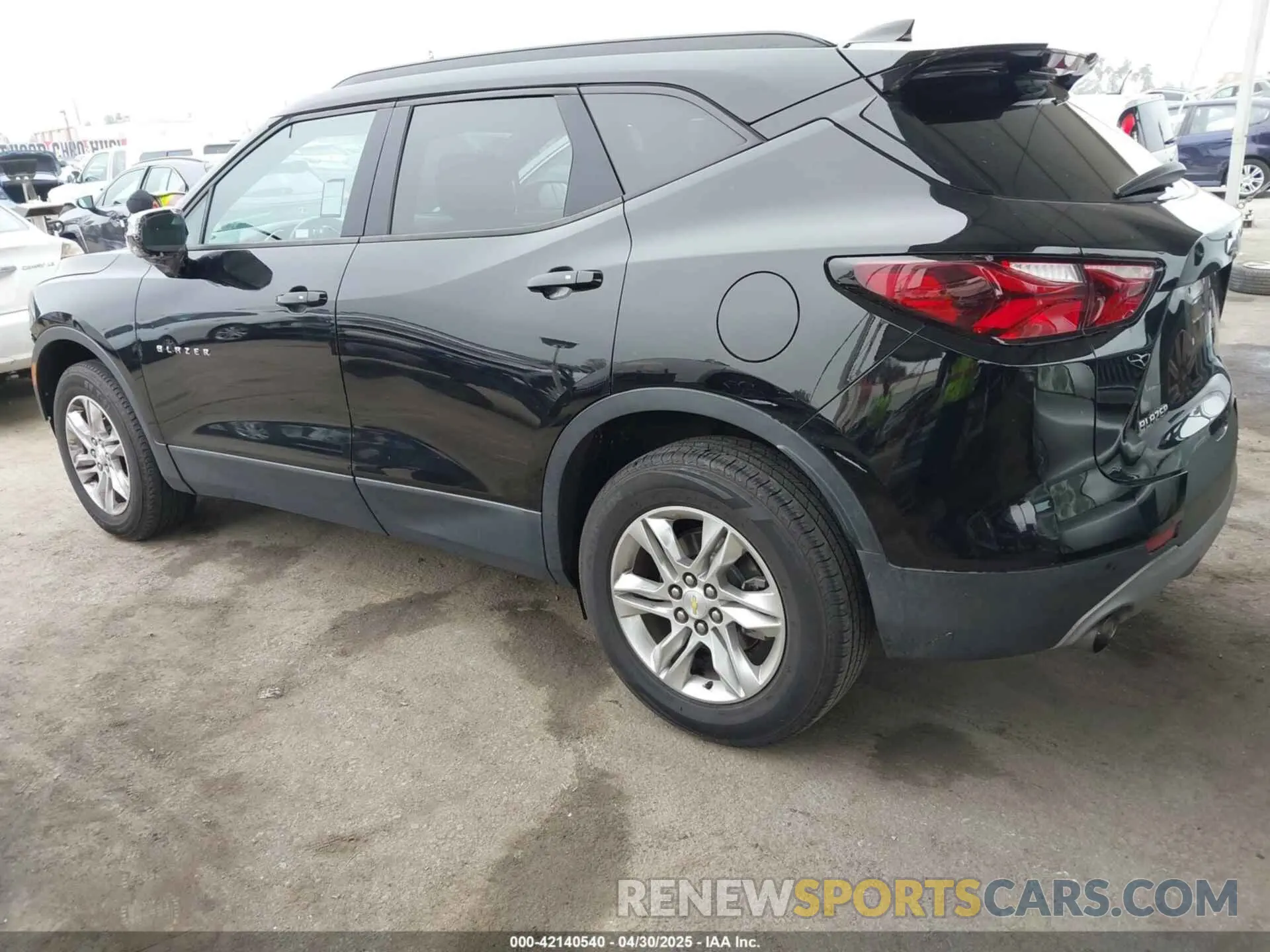 3 Photograph of a damaged car 3GNKBBRA8KS690478 CHEVROLET BLAZER 2019