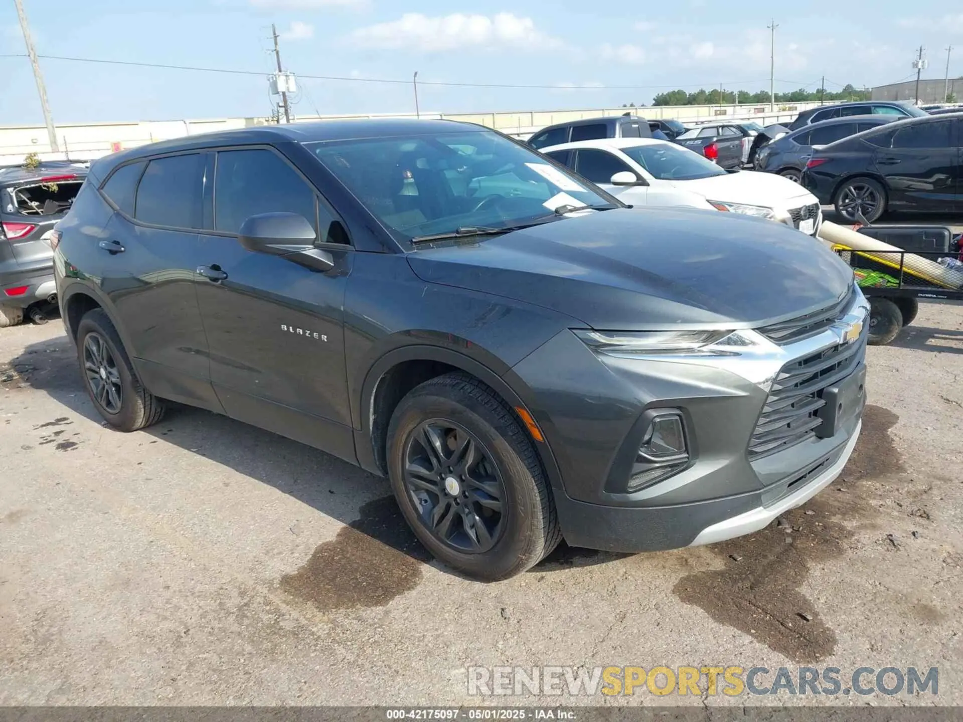 1 Photograph of a damaged car 3GNKBBRA9KS614249 CHEVROLET BLAZER 2019