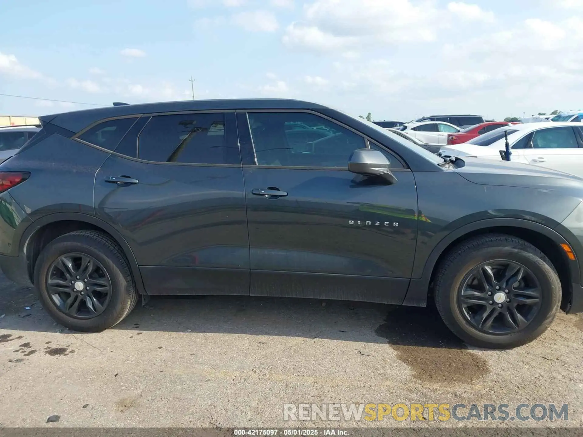 13 Photograph of a damaged car 3GNKBBRA9KS614249 CHEVROLET BLAZER 2019