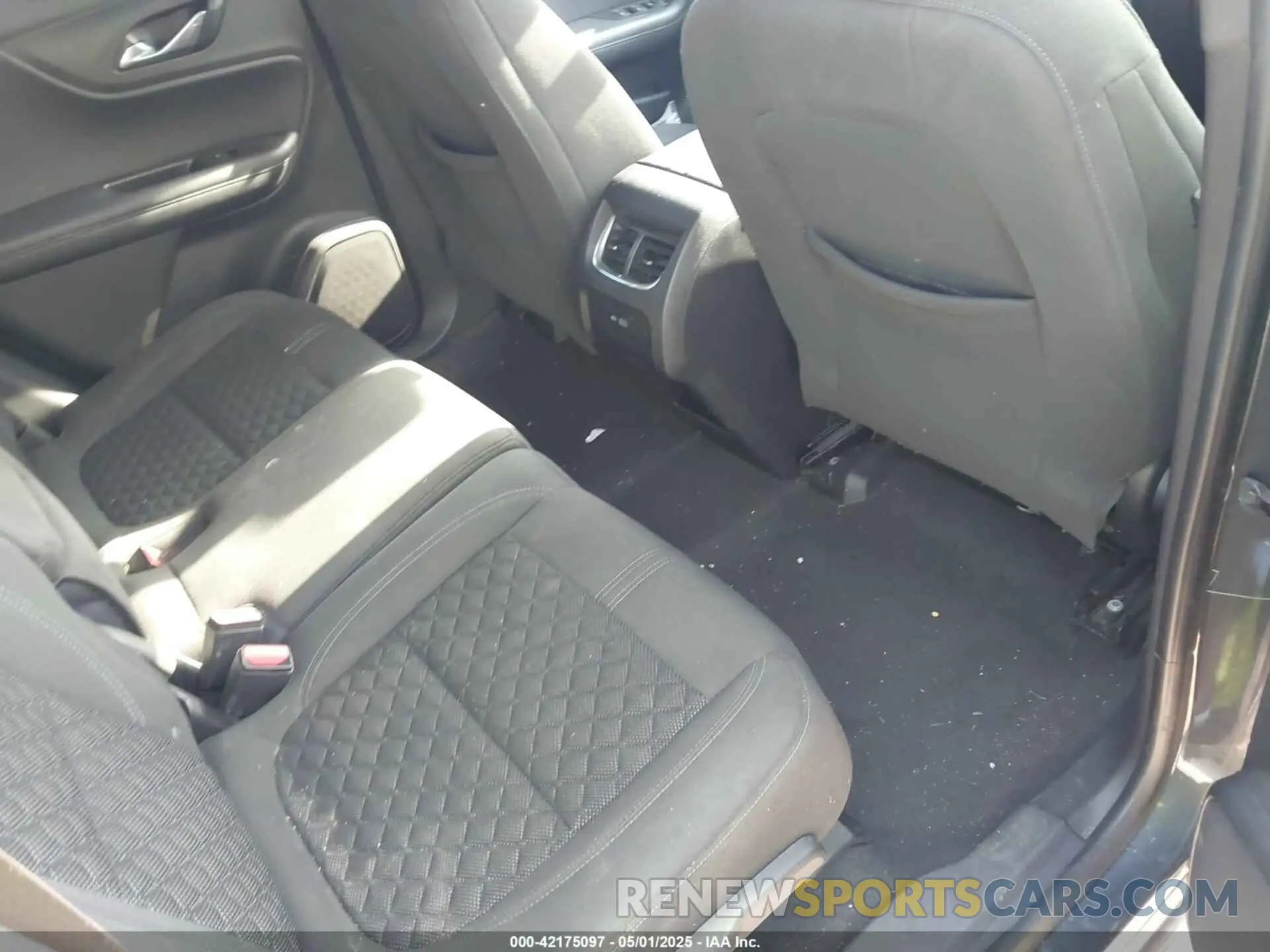 8 Photograph of a damaged car 3GNKBBRA9KS614249 CHEVROLET BLAZER 2019