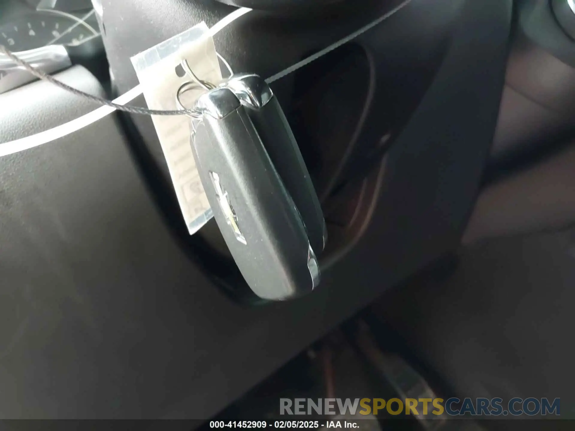 11 Photograph of a damaged car 3GNKBBRAXKS656090 CHEVROLET BLAZER 2019