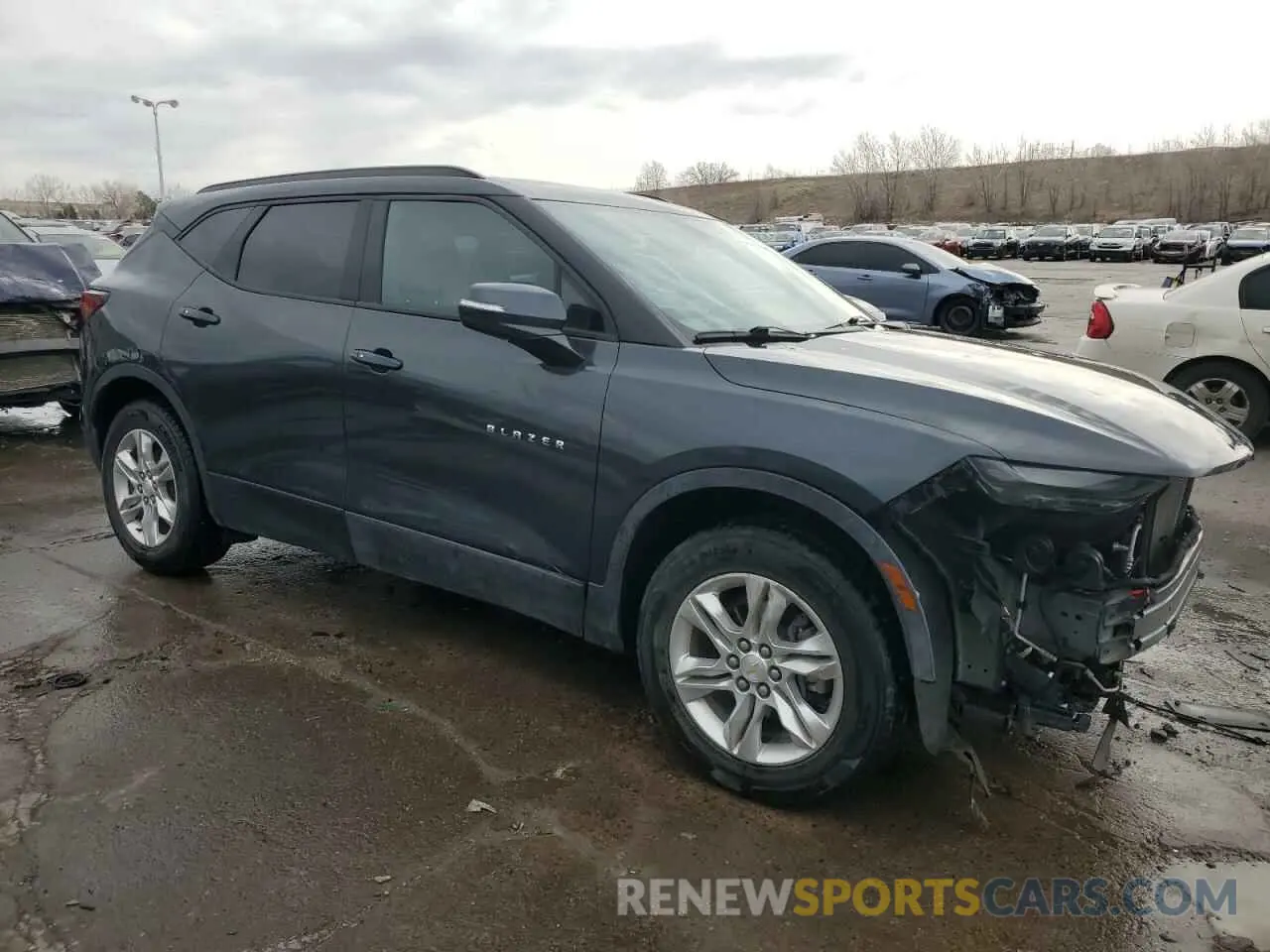 4 Photograph of a damaged car 3GNKBCRS2KS569024 CHEVROLET BLAZER 2019