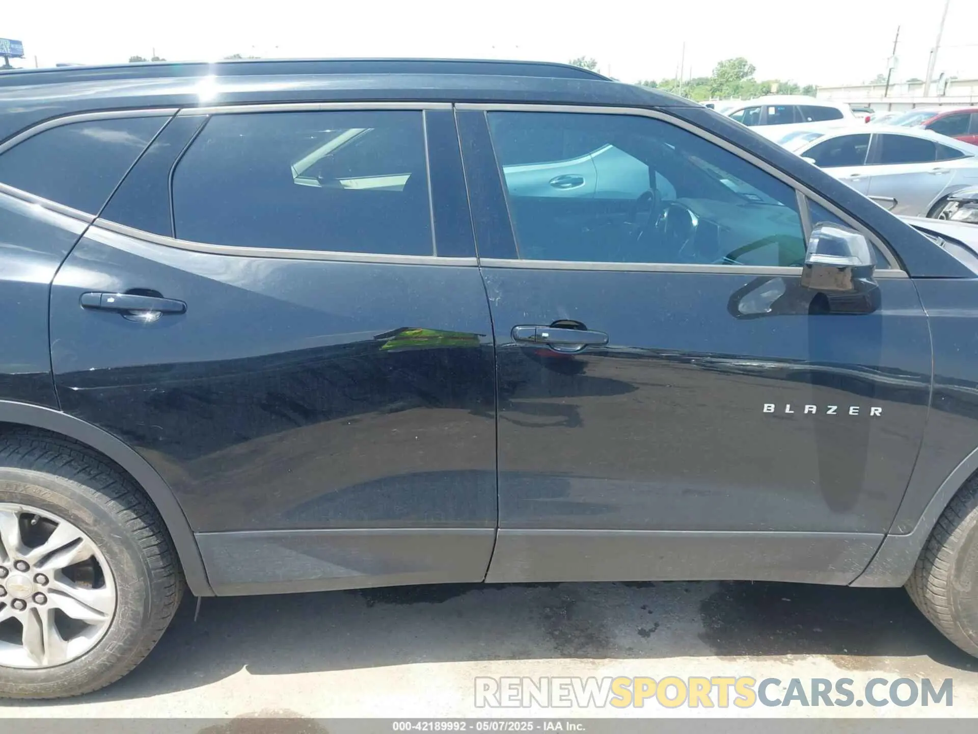 13 Photograph of a damaged car 3GNKBCRS2KS674226 CHEVROLET BLAZER 2019