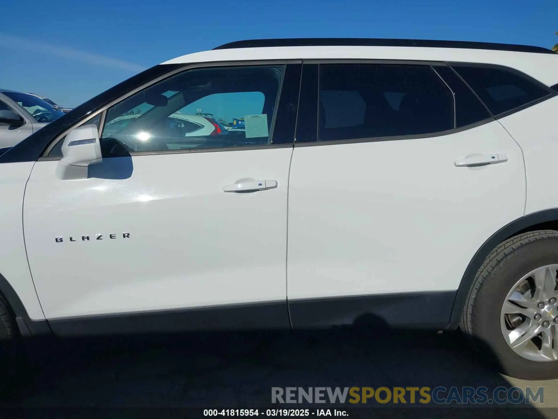 15 Photograph of a damaged car 3GNKBCRS7KS652674 CHEVROLET BLAZER 2019
