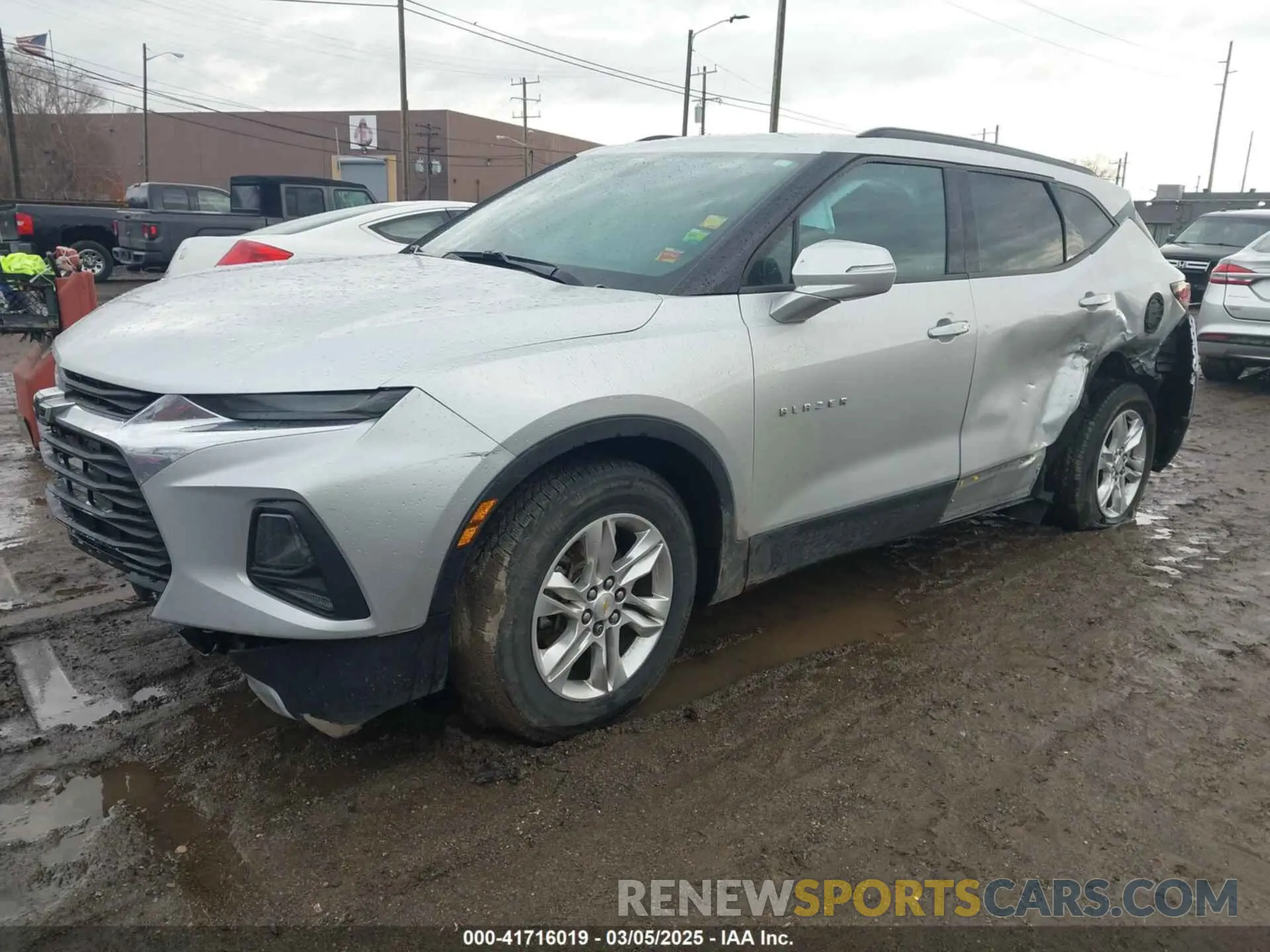 2 Photograph of a damaged car 3GNKBCRS7KS666395 CHEVROLET BLAZER 2019