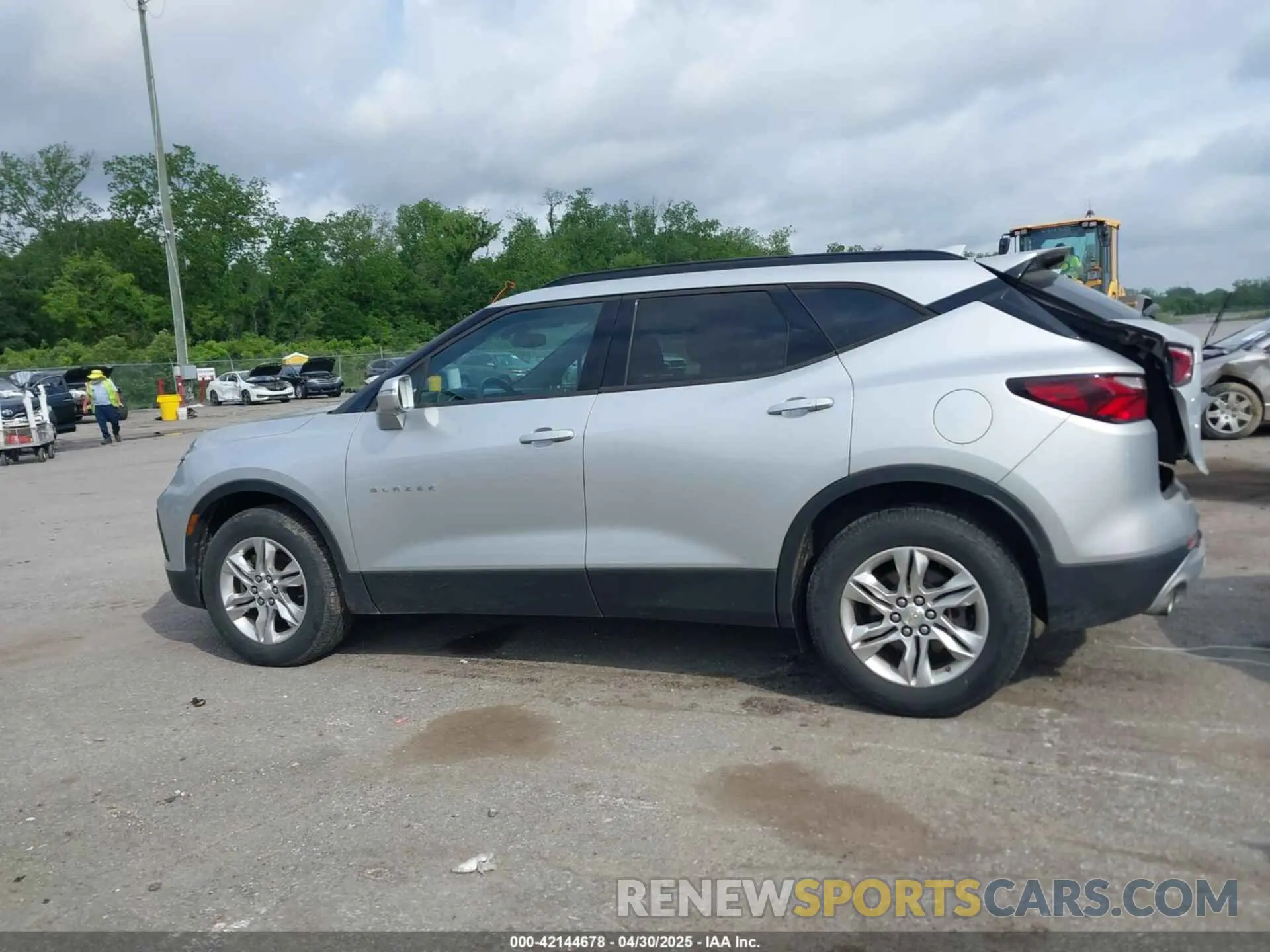 14 Photograph of a damaged car 3GNKBCRS8KS657026 CHEVROLET BLAZER 2019