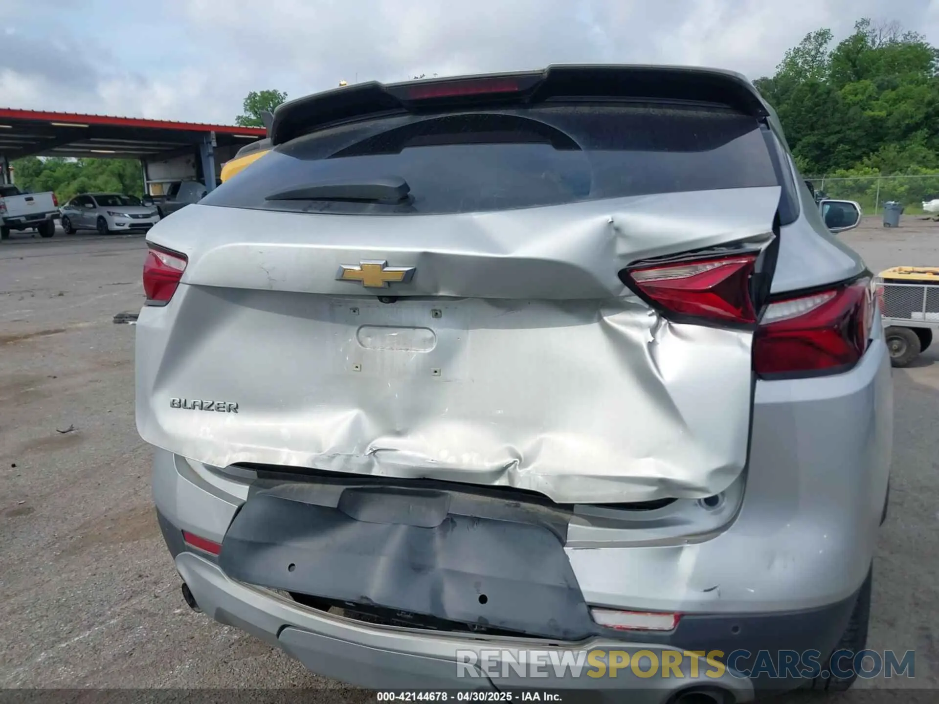 16 Photograph of a damaged car 3GNKBCRS8KS657026 CHEVROLET BLAZER 2019