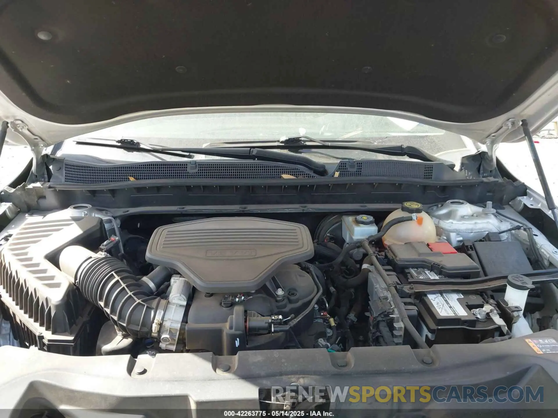 10 Photograph of a damaged car 3GNKBCRS8KS682122 CHEVROLET BLAZER 2019