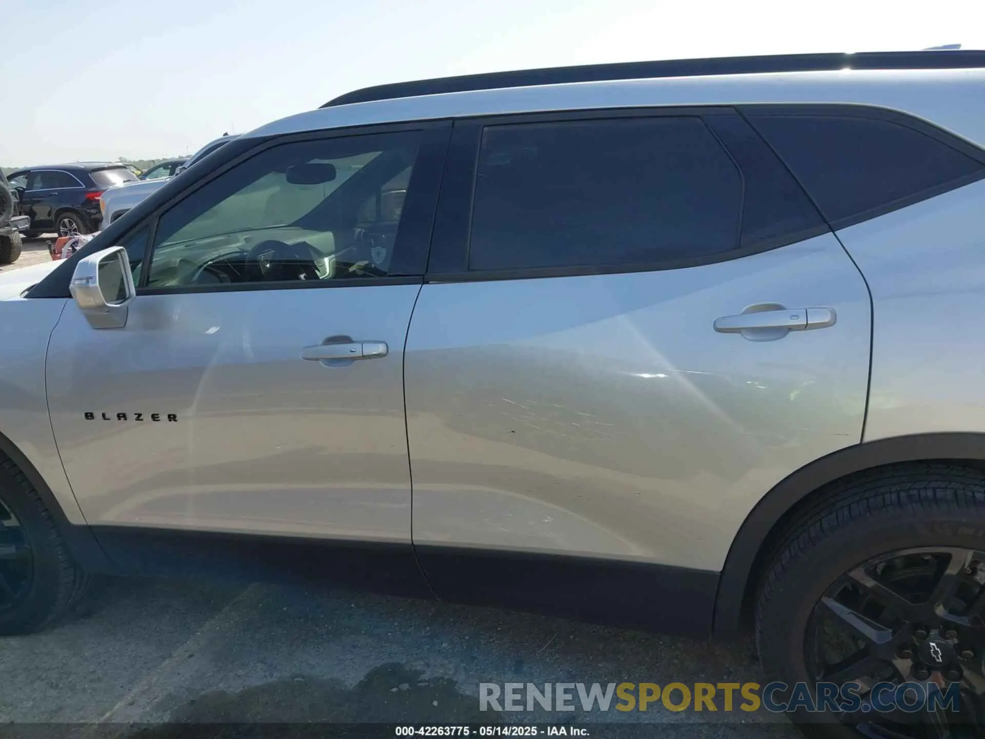 14 Photograph of a damaged car 3GNKBCRS8KS682122 CHEVROLET BLAZER 2019