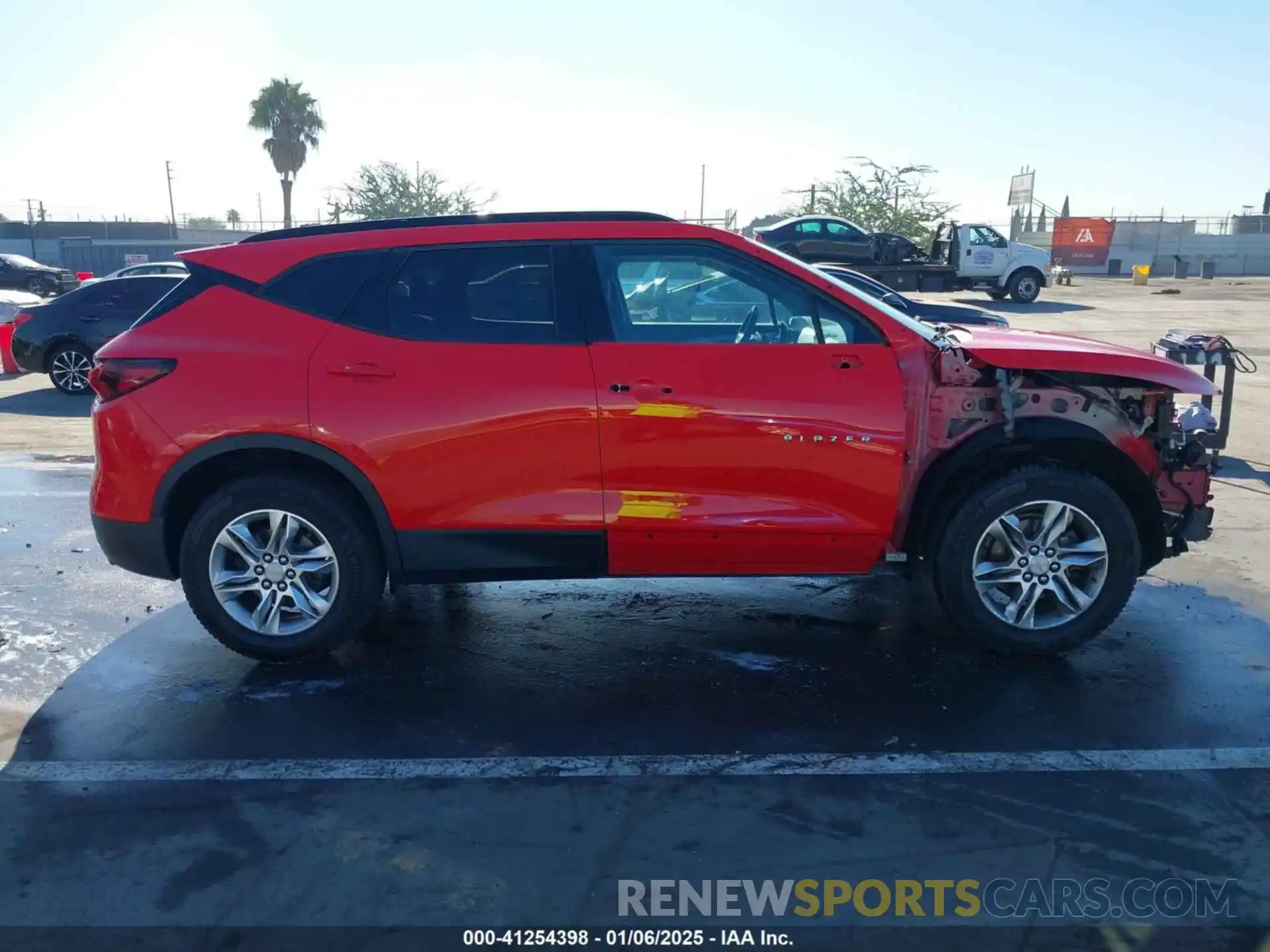 14 Photograph of a damaged car 3GNKBCRS8KS687501 CHEVROLET BLAZER 2019