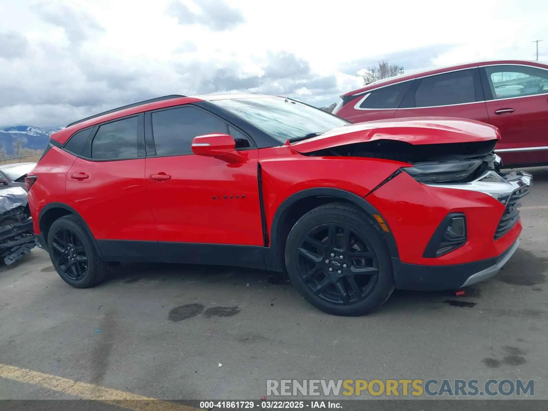 12 Photograph of a damaged car 3GNKBCRS8KS696988 CHEVROLET BLAZER 2019