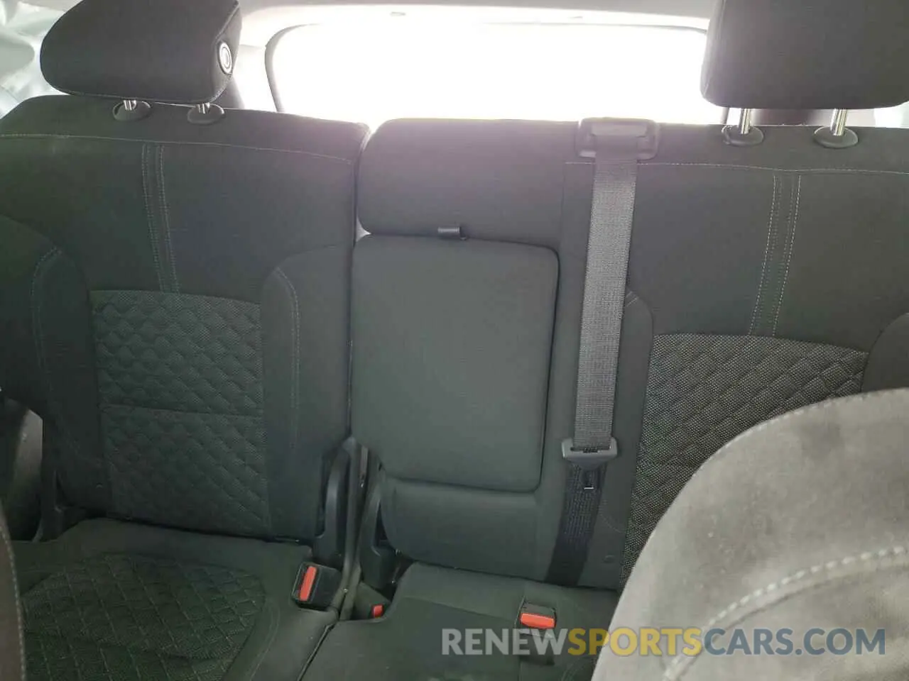 10 Photograph of a damaged car 3GNKBCRSXKS659991 CHEVROLET BLAZER 2019