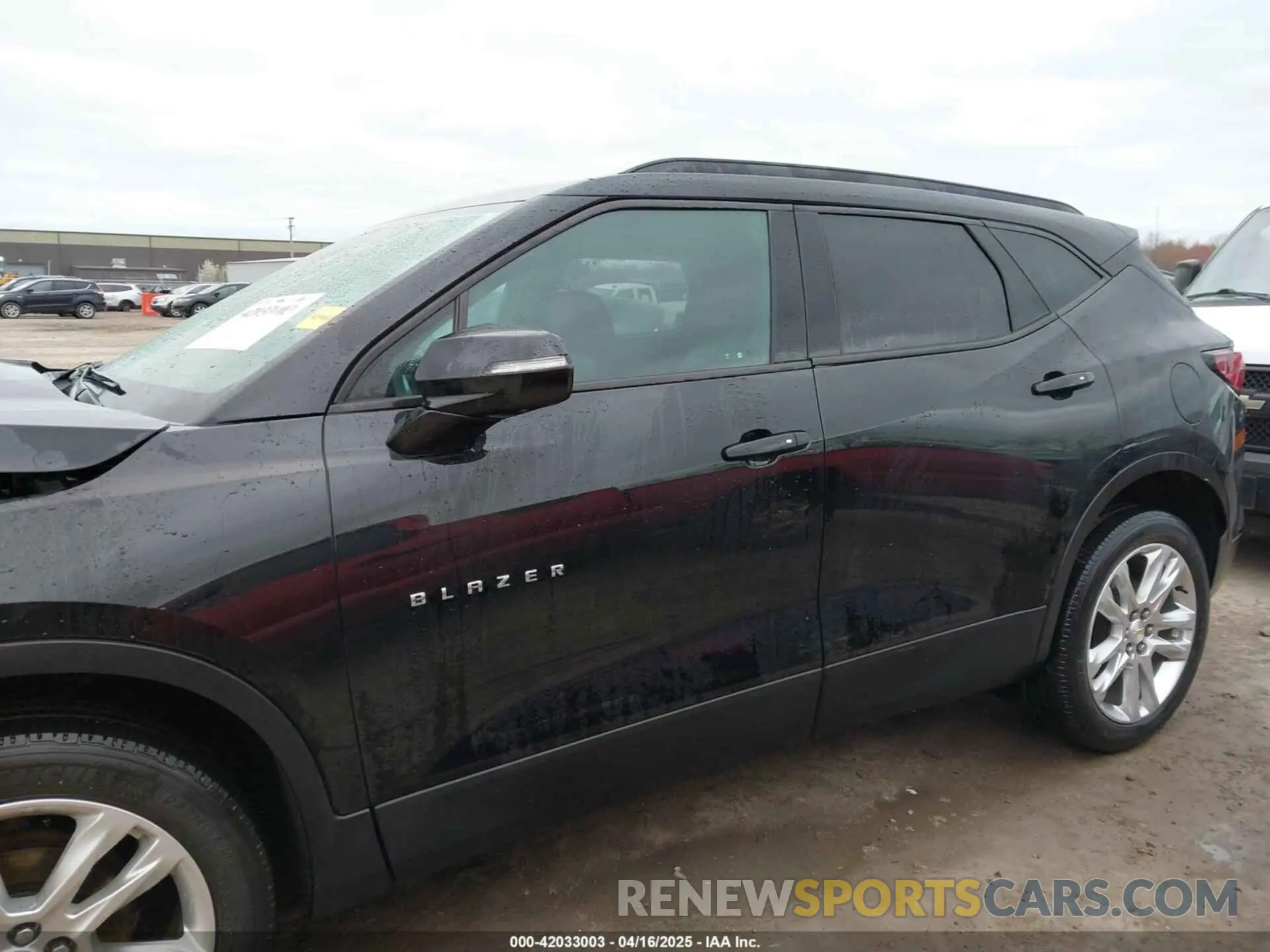 14 Photograph of a damaged car 3GNKBDRS0KS666082 CHEVROLET BLAZER 2019