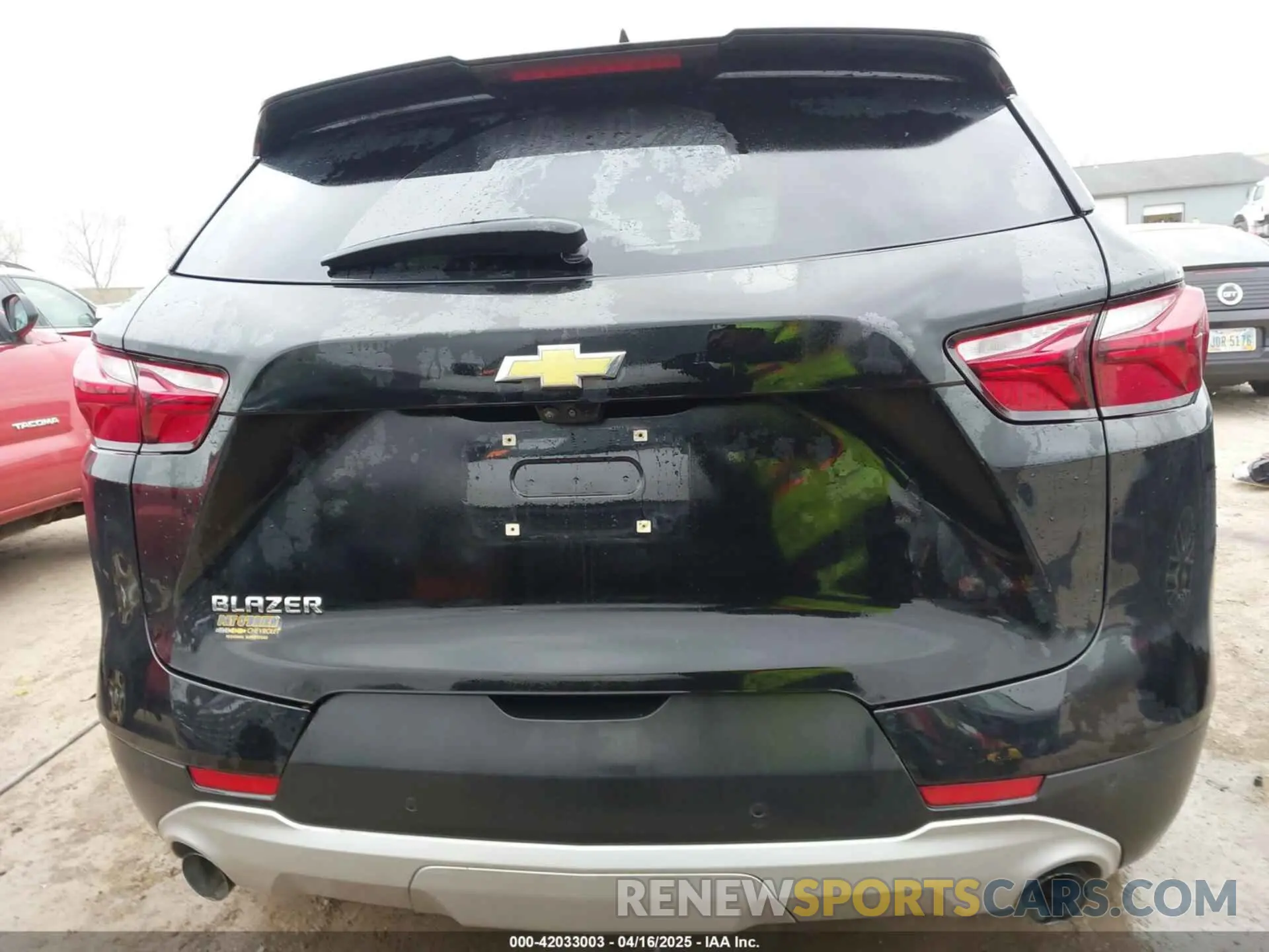 16 Photograph of a damaged car 3GNKBDRS0KS666082 CHEVROLET BLAZER 2019