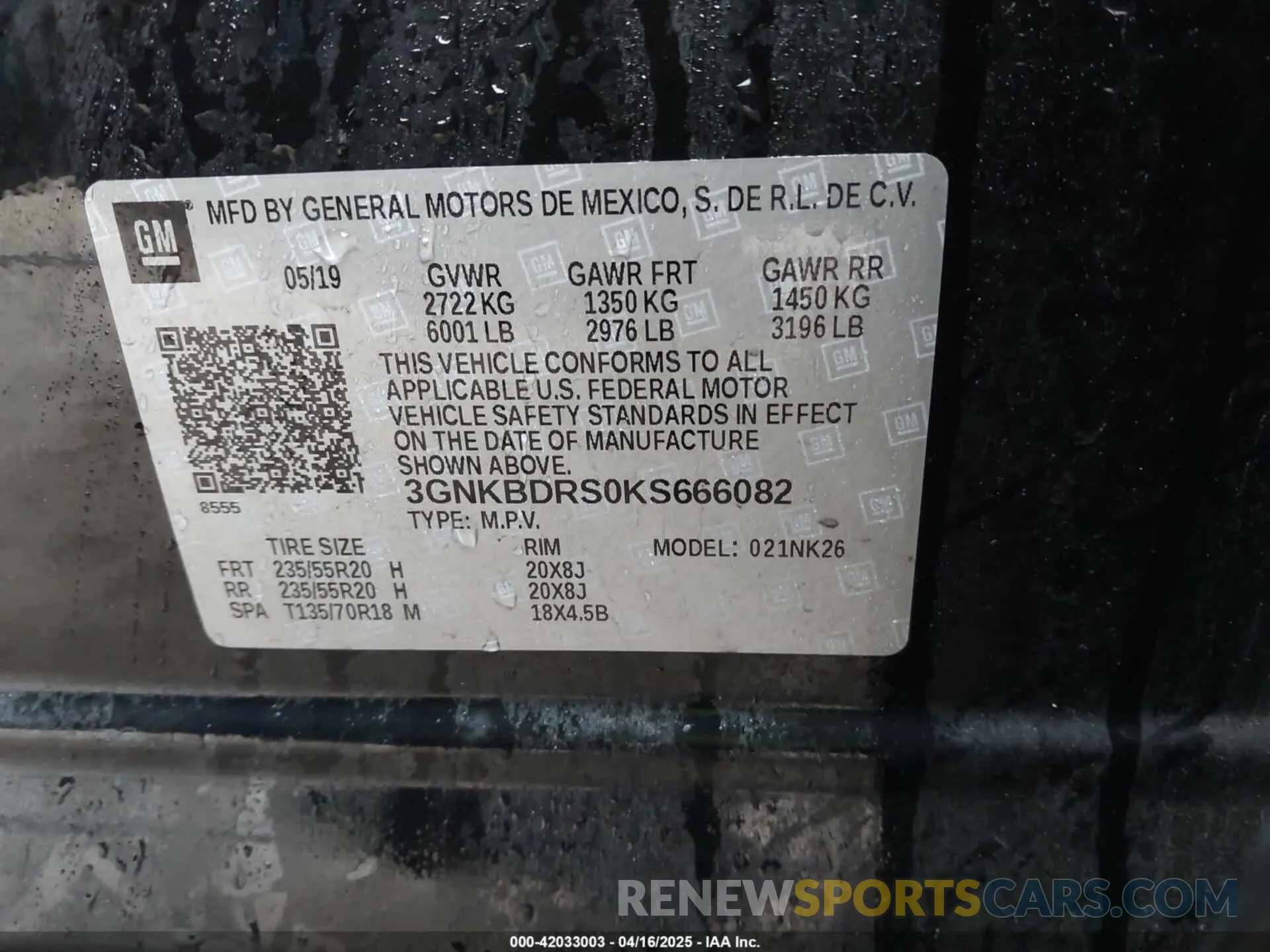 9 Photograph of a damaged car 3GNKBDRS0KS666082 CHEVROLET BLAZER 2019