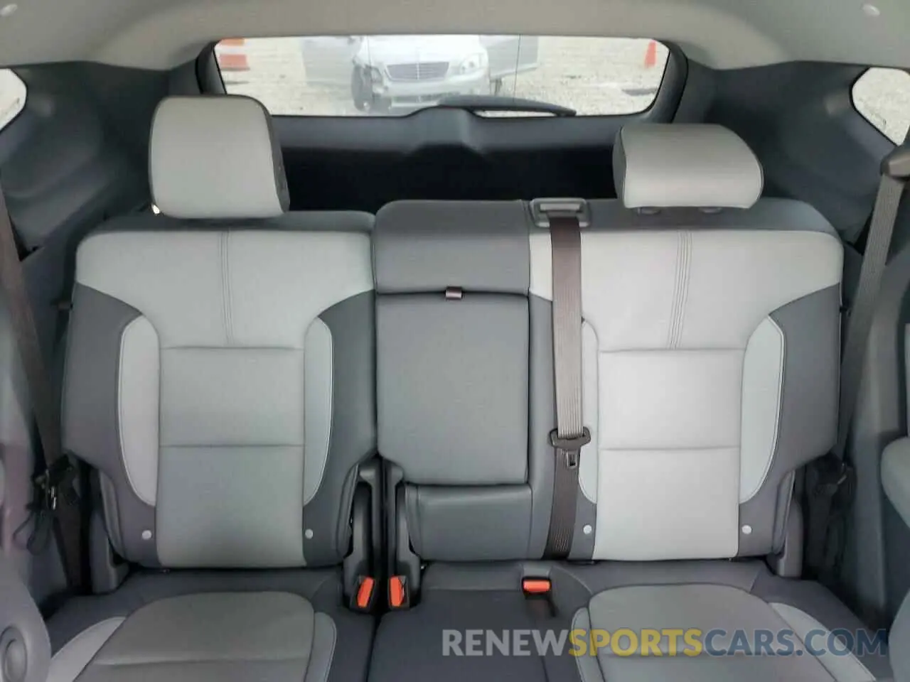 10 Photograph of a damaged car 3GNKBDRS0KS682489 CHEVROLET BLAZER 2019