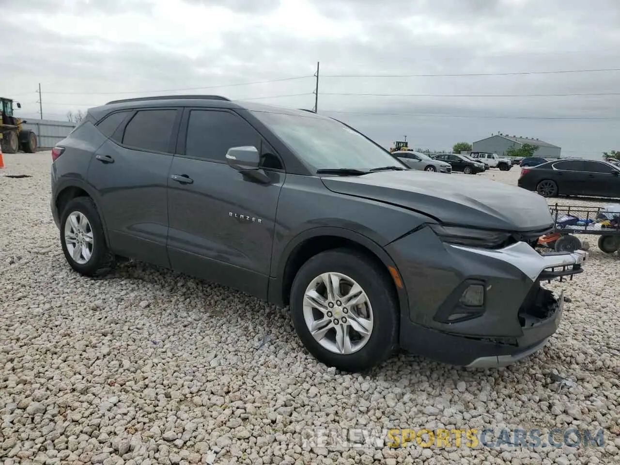 4 Photograph of a damaged car 3GNKBDRS0KS682489 CHEVROLET BLAZER 2019
