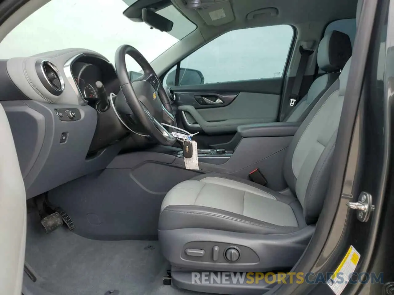 7 Photograph of a damaged car 3GNKBDRS0KS682489 CHEVROLET BLAZER 2019