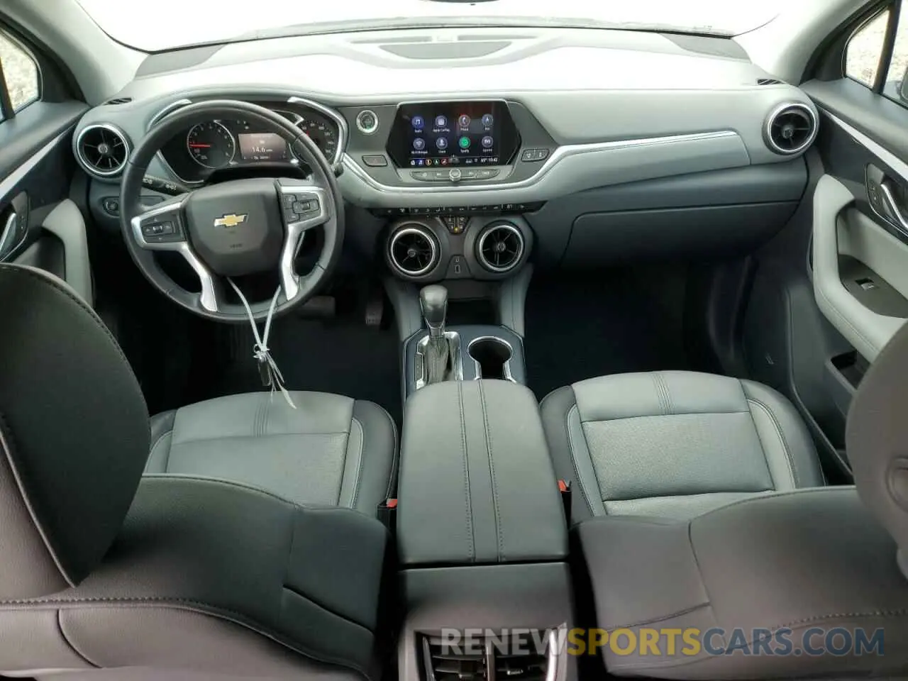 8 Photograph of a damaged car 3GNKBDRS0KS682489 CHEVROLET BLAZER 2019