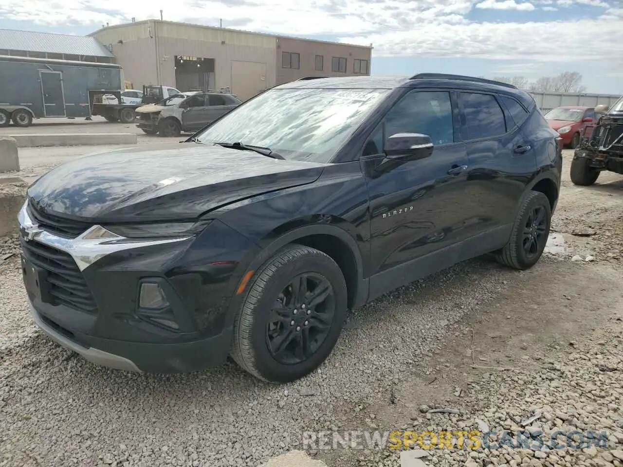 1 Photograph of a damaged car 3GNKBDRS2KS600021 CHEVROLET BLAZER 2019