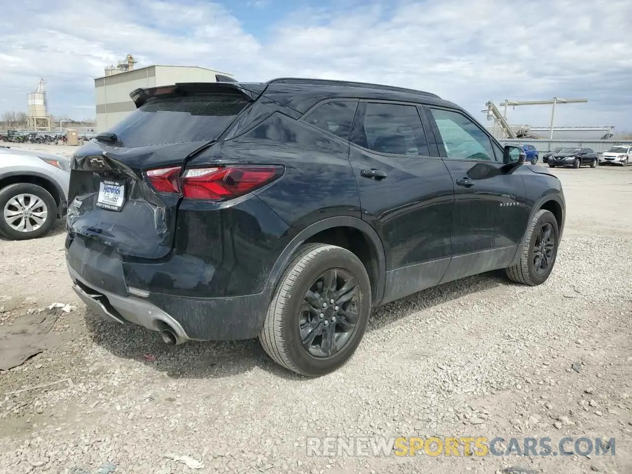 3 Photograph of a damaged car 3GNKBDRS2KS600021 CHEVROLET BLAZER 2019