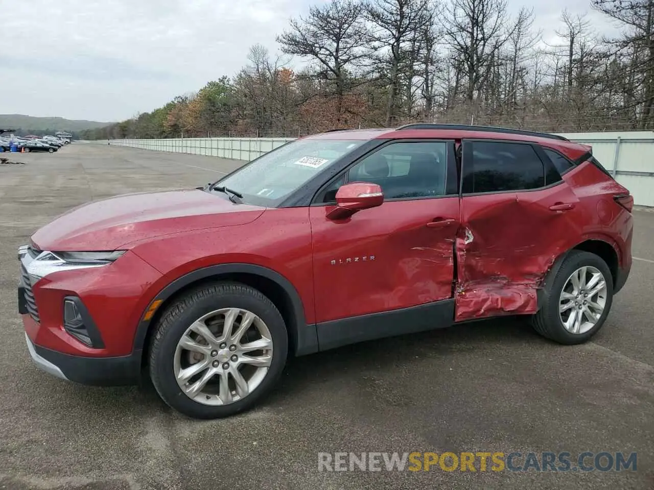 1 Photograph of a damaged car 3GNKBDRS9KS656635 CHEVROLET BLAZER 2019