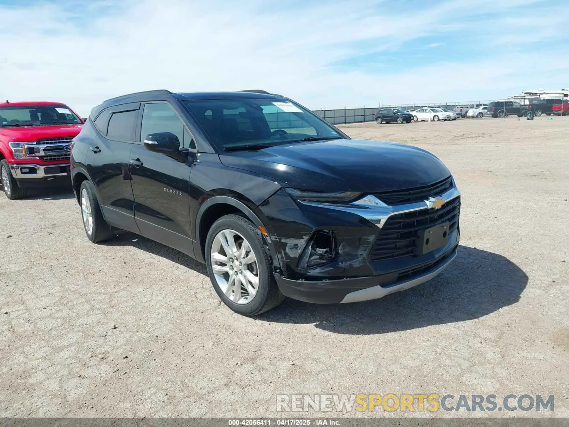 1 Photograph of a damaged car 3GNKBDRSXKS640962 CHEVROLET BLAZER 2019