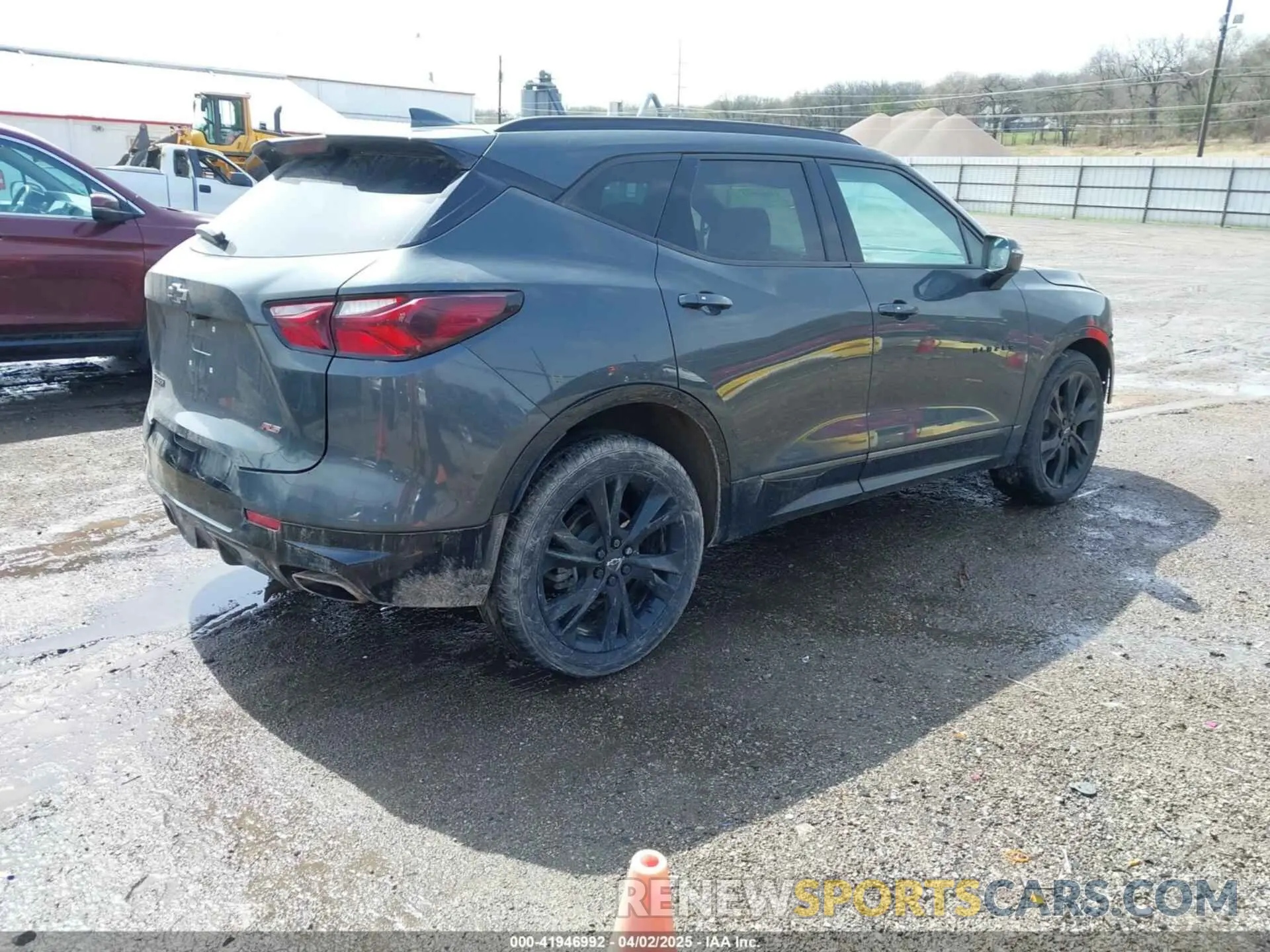 4 Photograph of a damaged car 3GNKBERS0KS694793 CHEVROLET BLAZER 2019