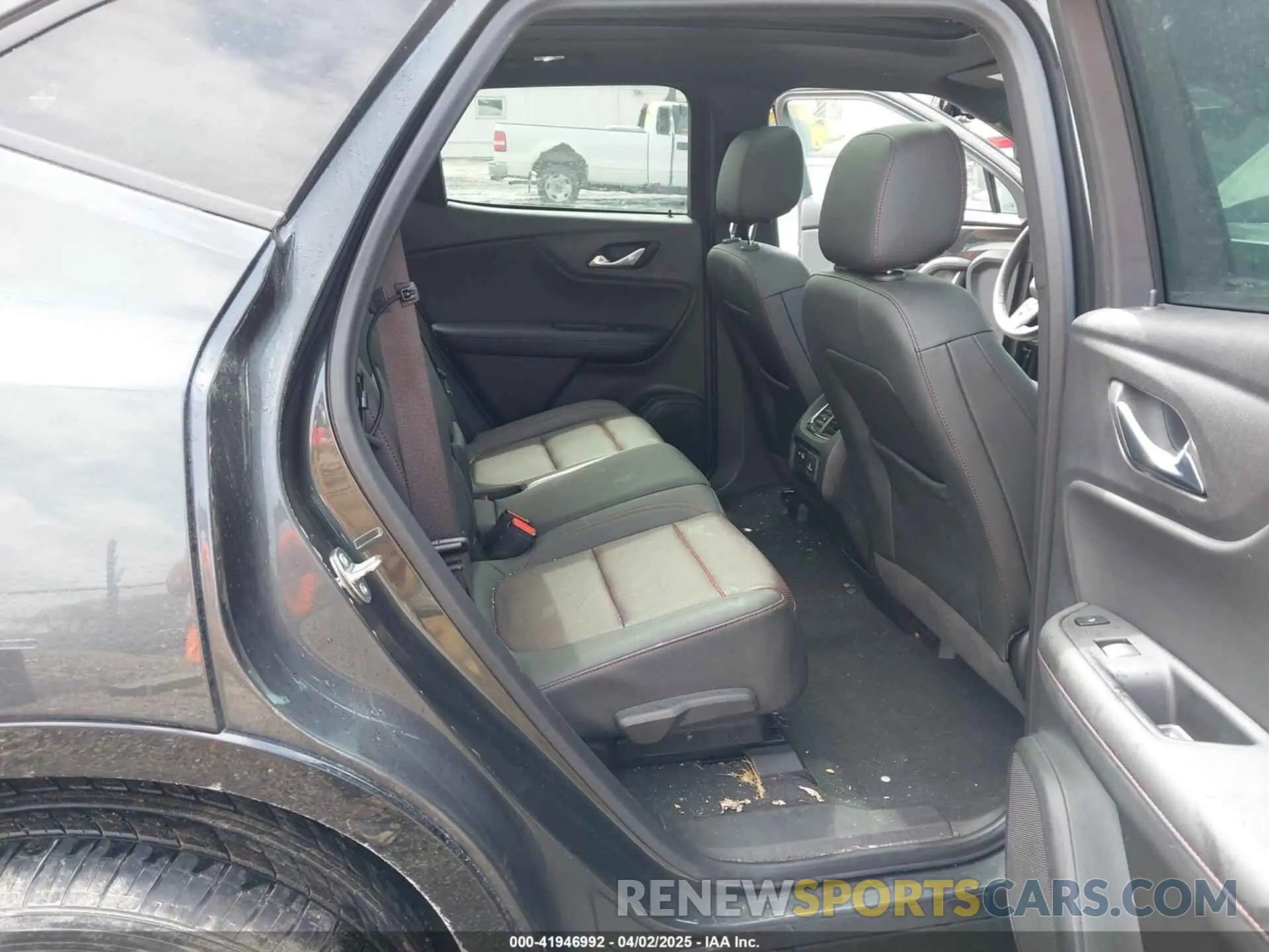 8 Photograph of a damaged car 3GNKBERS0KS694793 CHEVROLET BLAZER 2019