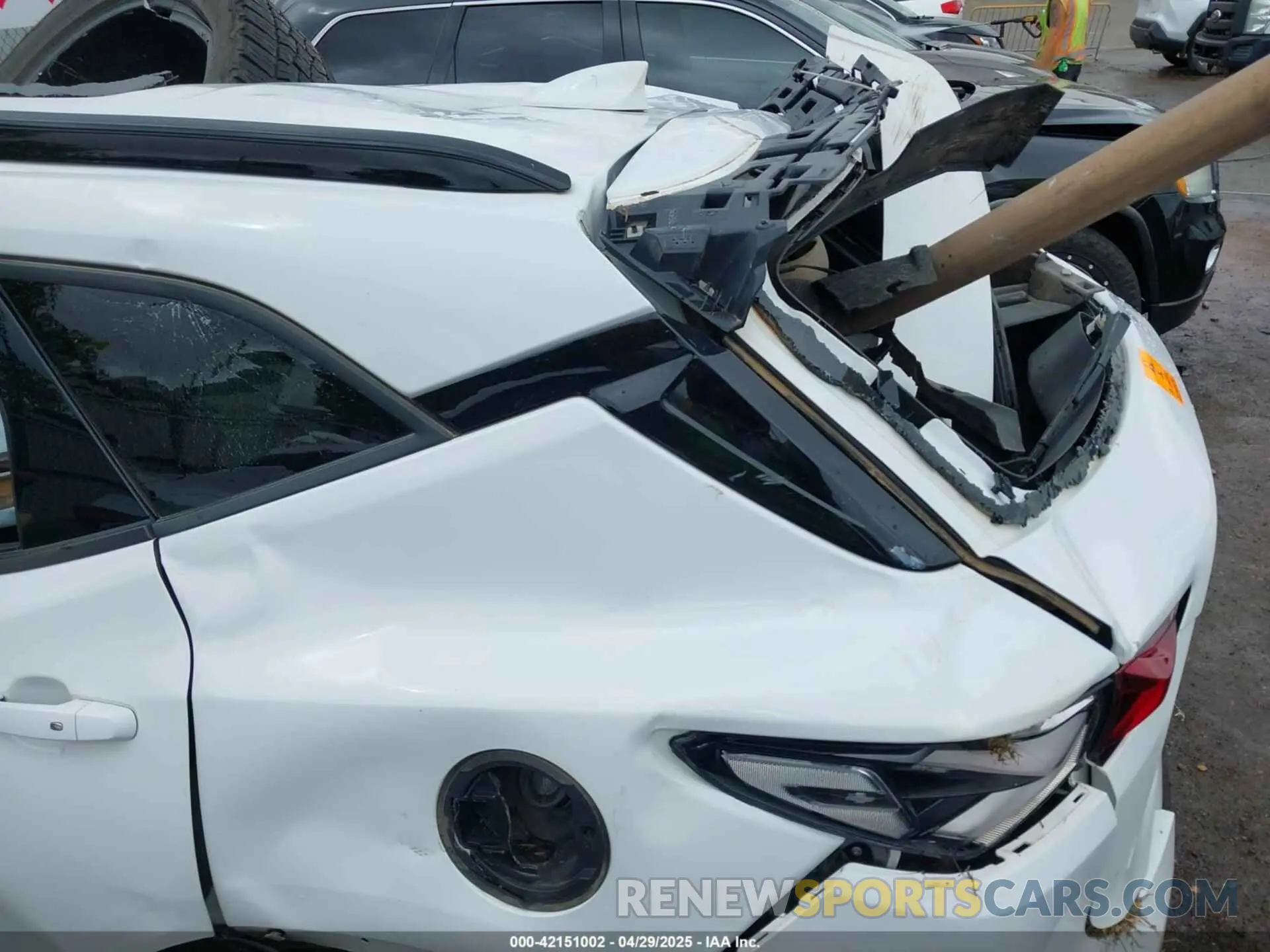 6 Photograph of a damaged car 3GNKBERS2KS683987 CHEVROLET BLAZER 2019