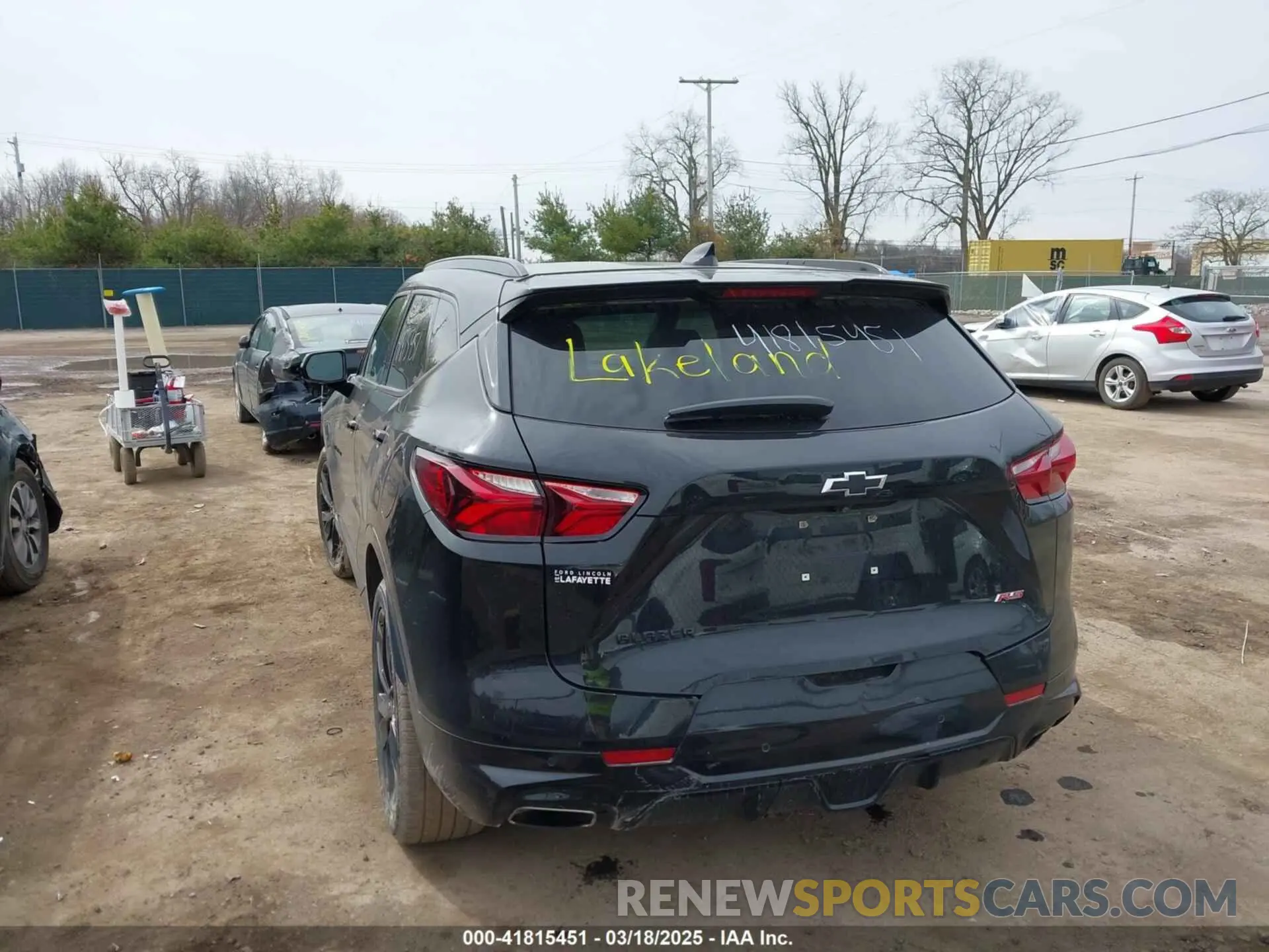 3 Photograph of a damaged car 3GNKBERS2KS686369 CHEVROLET BLAZER 2019