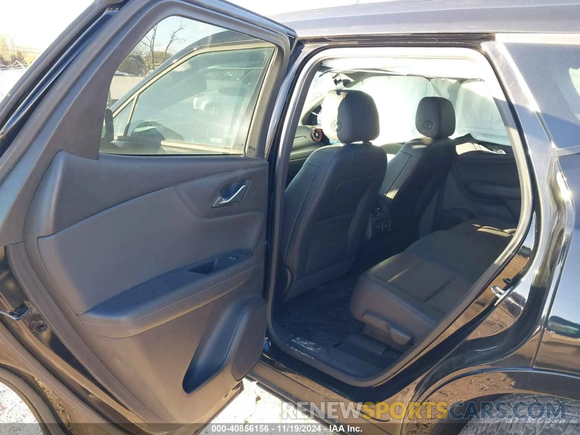 8 Photograph of a damaged car 3GNKBERS2KS694858 CHEVROLET BLAZER 2019
