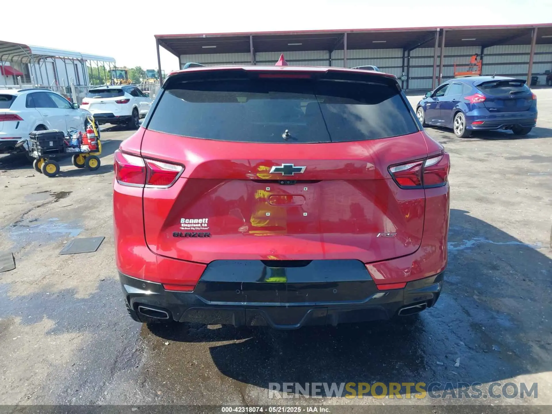 17 Photograph of a damaged car 3GNKBERS4KS621667 CHEVROLET BLAZER 2019