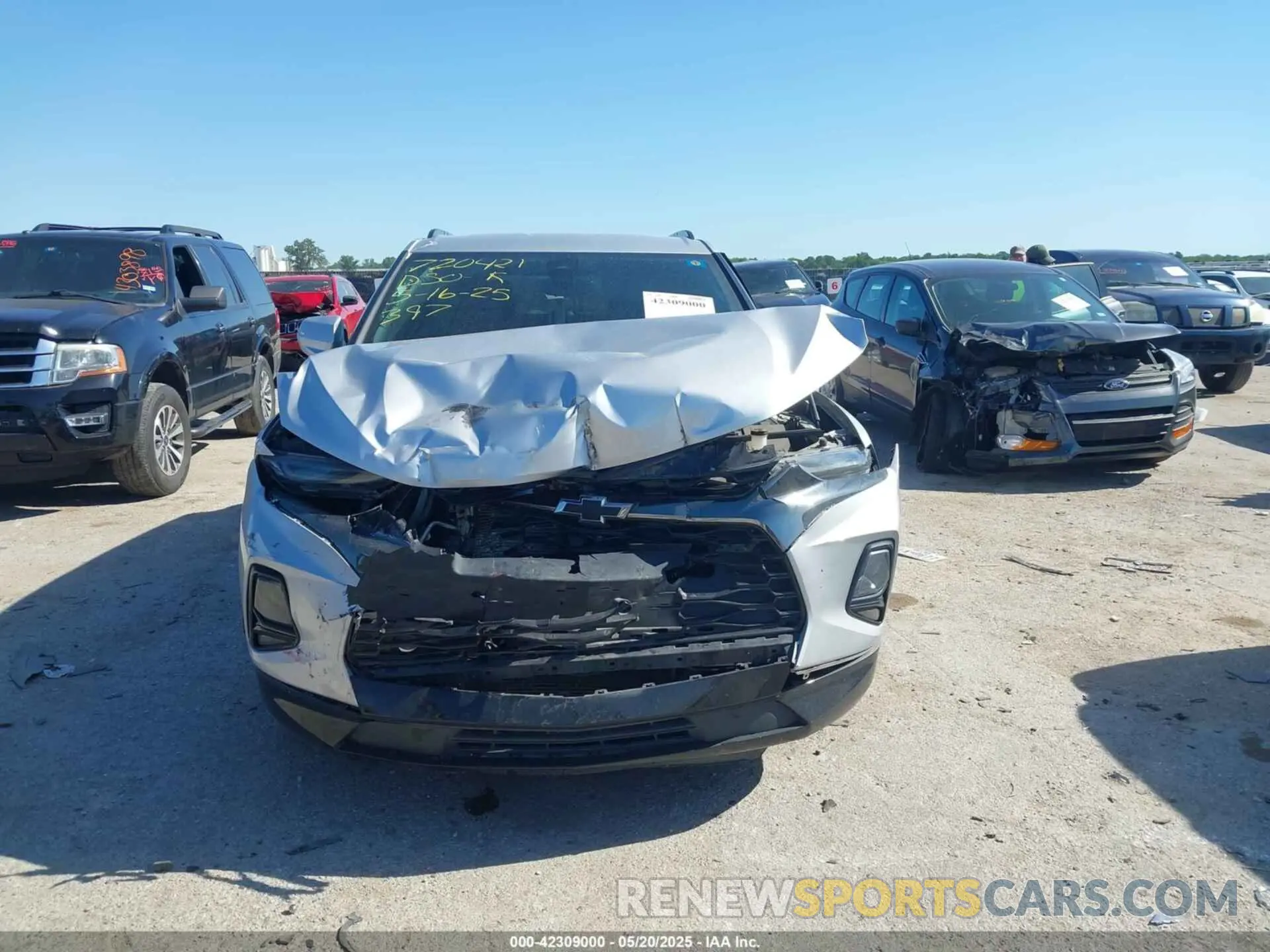 12 Photograph of a damaged car 3GNKBERS4KS678029 CHEVROLET BLAZER 2019