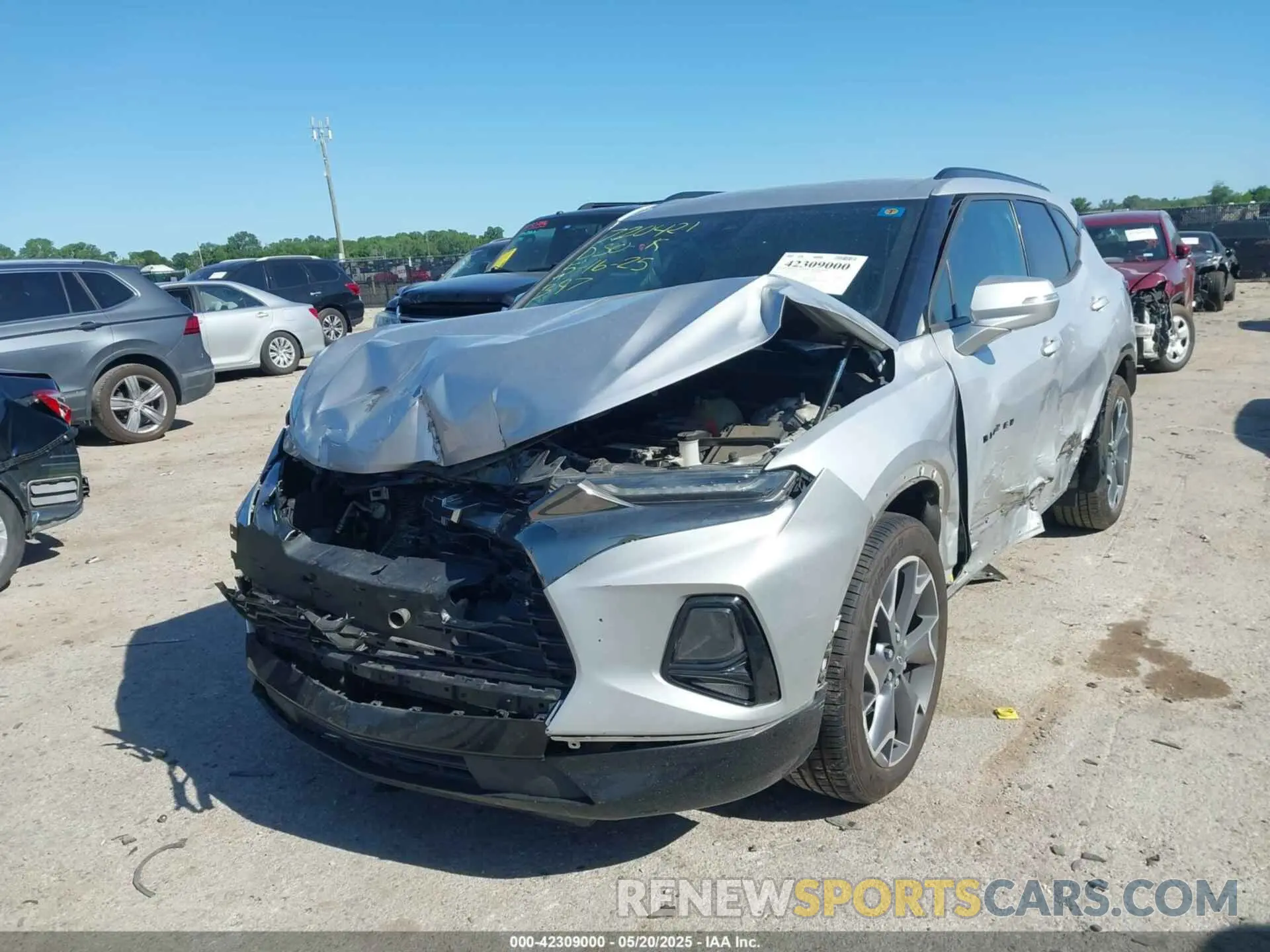 2 Photograph of a damaged car 3GNKBERS4KS678029 CHEVROLET BLAZER 2019