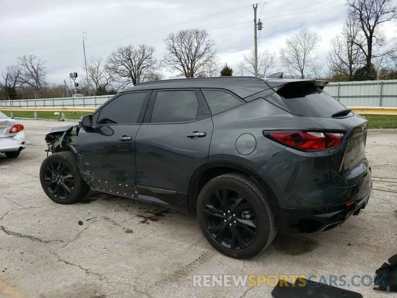 2 Photograph of a damaged car 3GNKBERS5KS700815 CHEVROLET BLAZER 2019