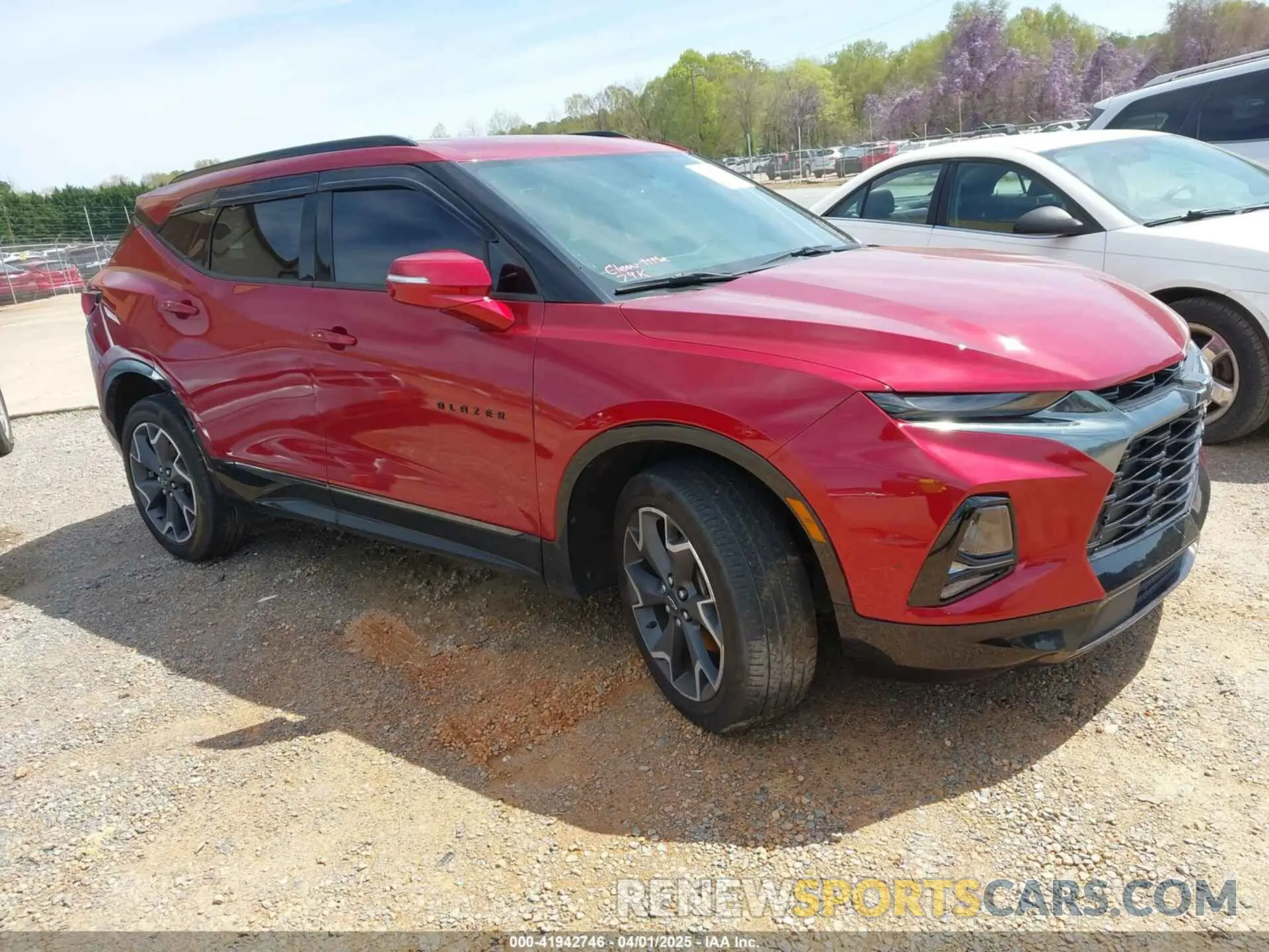 1 Photograph of a damaged car 3GNKBERS5KS703889 CHEVROLET BLAZER 2019
