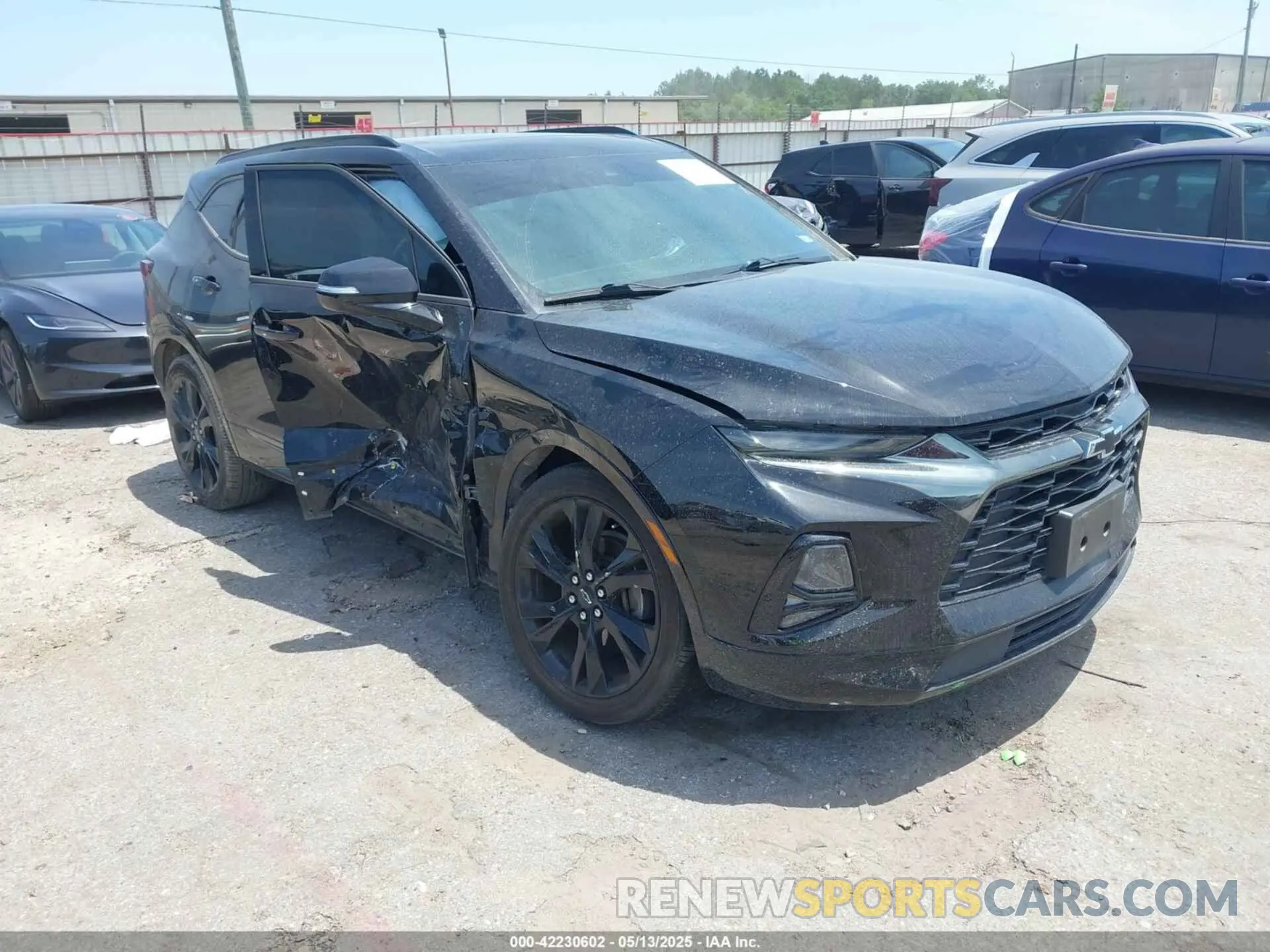 1 Photograph of a damaged car 3GNKBERS6KS663807 CHEVROLET BLAZER 2019