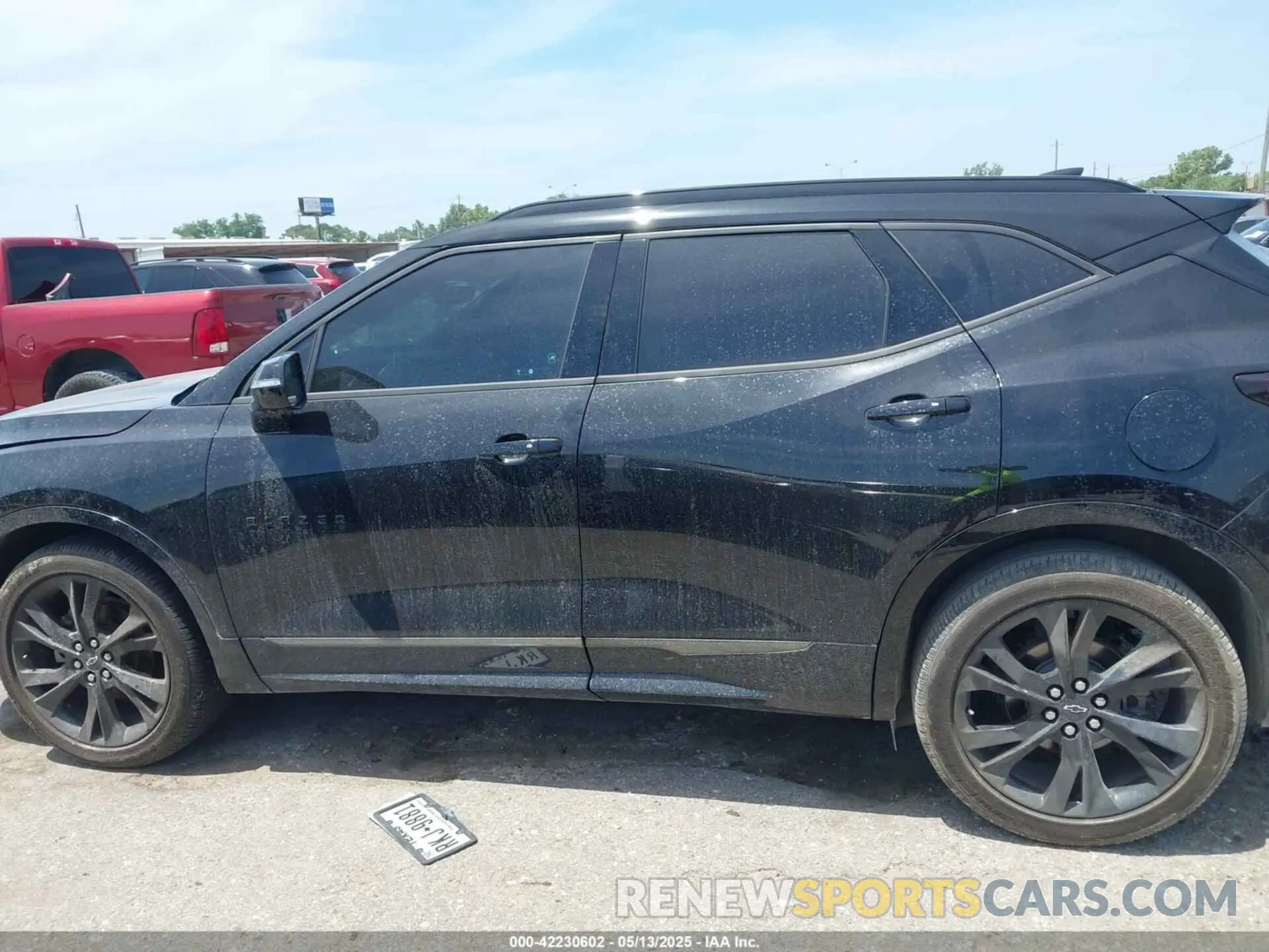 14 Photograph of a damaged car 3GNKBERS6KS663807 CHEVROLET BLAZER 2019