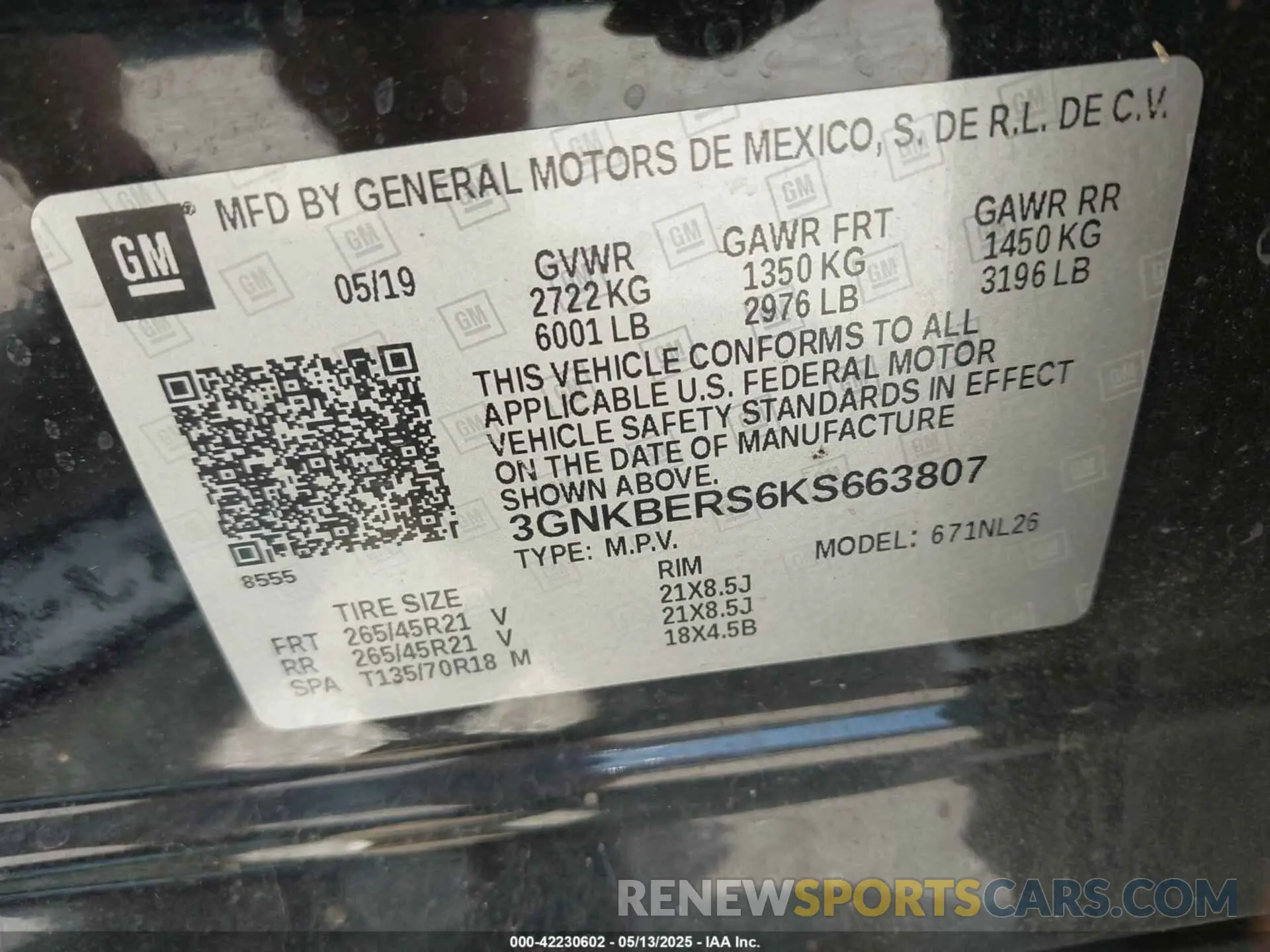 9 Photograph of a damaged car 3GNKBERS6KS663807 CHEVROLET BLAZER 2019