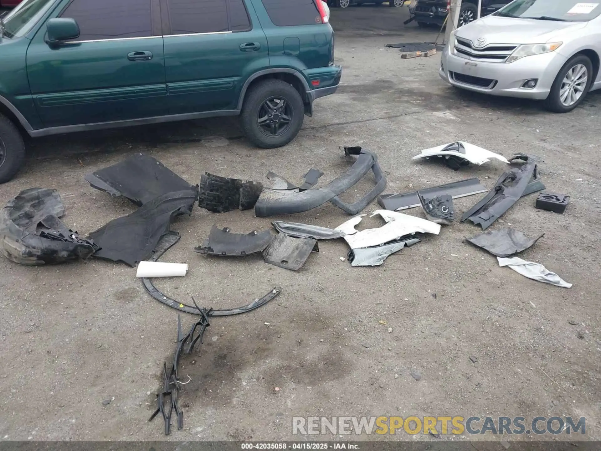 11 Photograph of a damaged car 3GNKBERS8KS647477 CHEVROLET BLAZER 2019